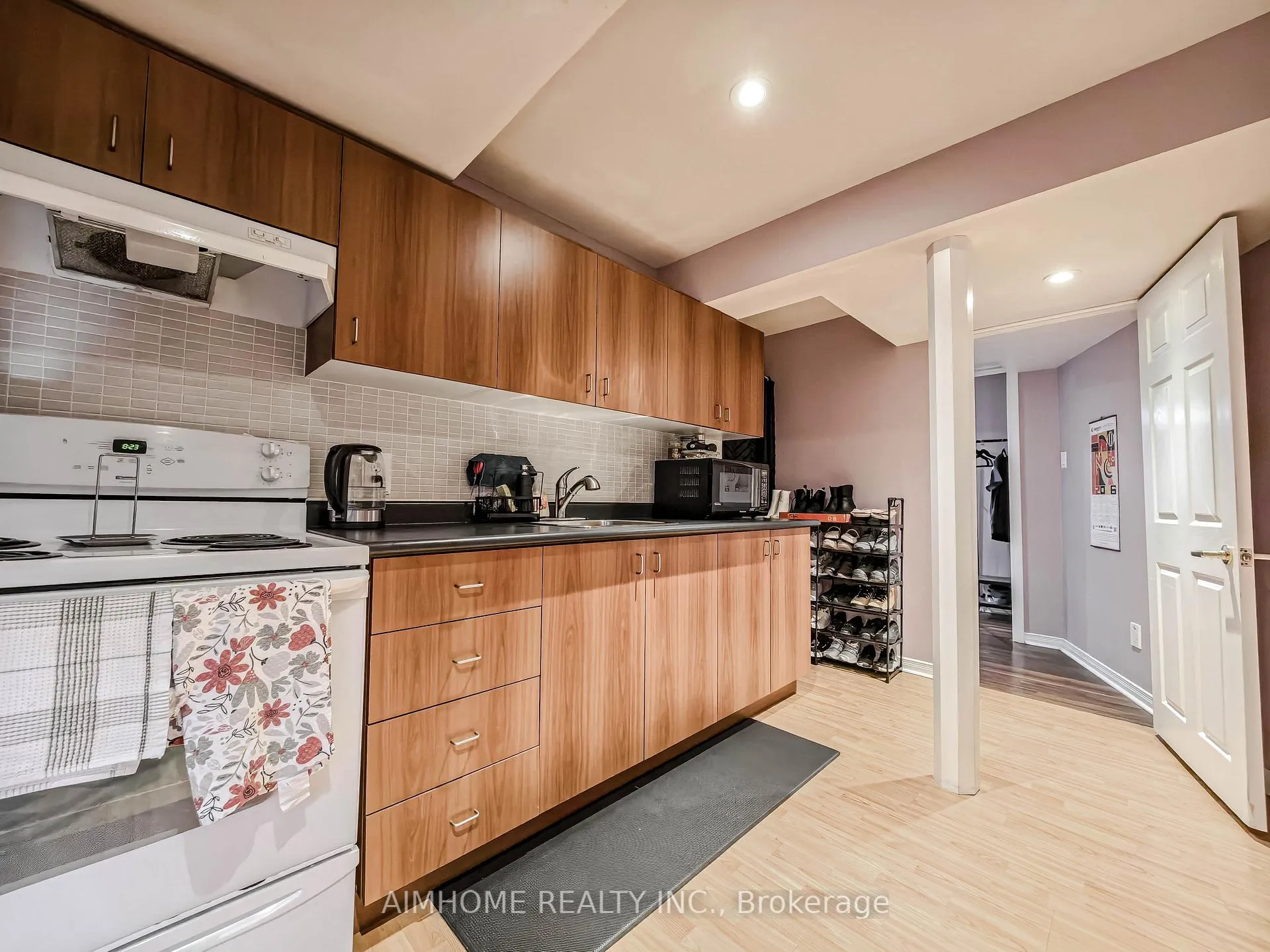 Photo 39 of 16 Chasser Drive, Markham, Greensborough — HOMEH