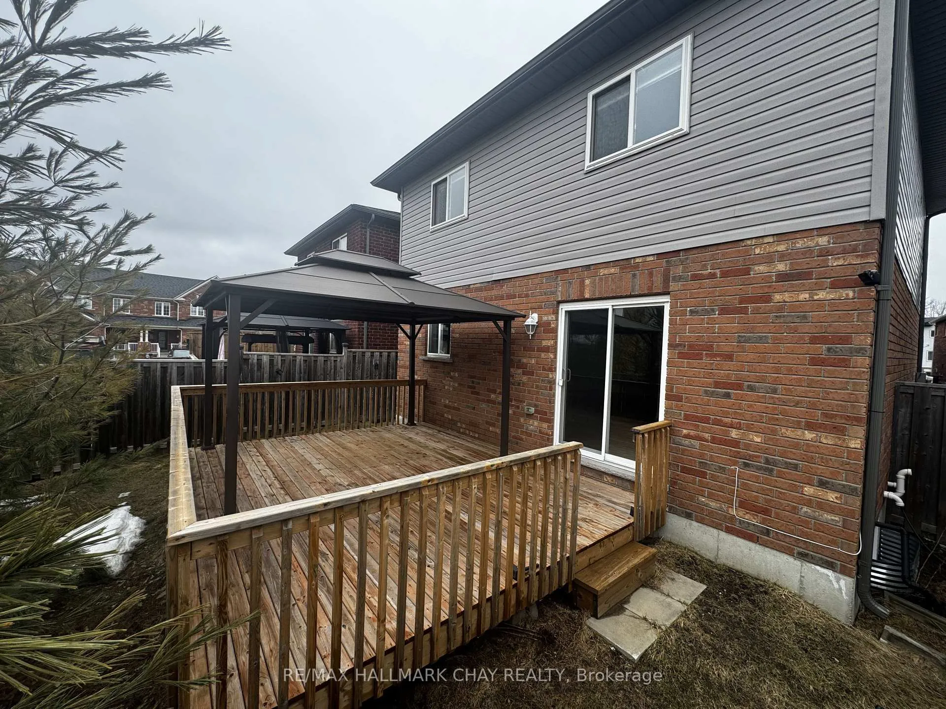 Photo 32 of 77 White Crescent, Barrie, Holly — HOMEH