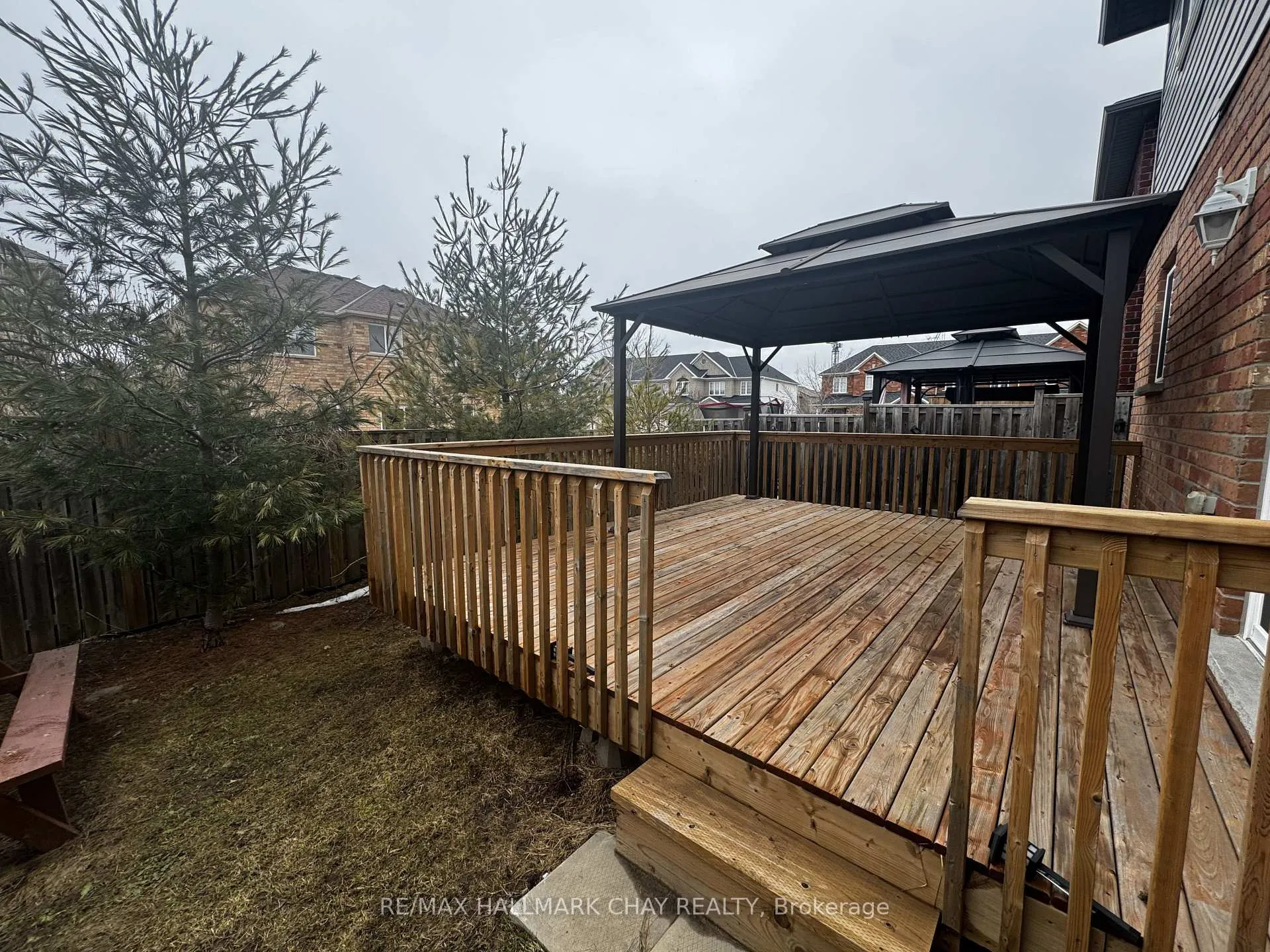 Photo 35 of 77 White Crescent, Barrie, Holly — HOMEH