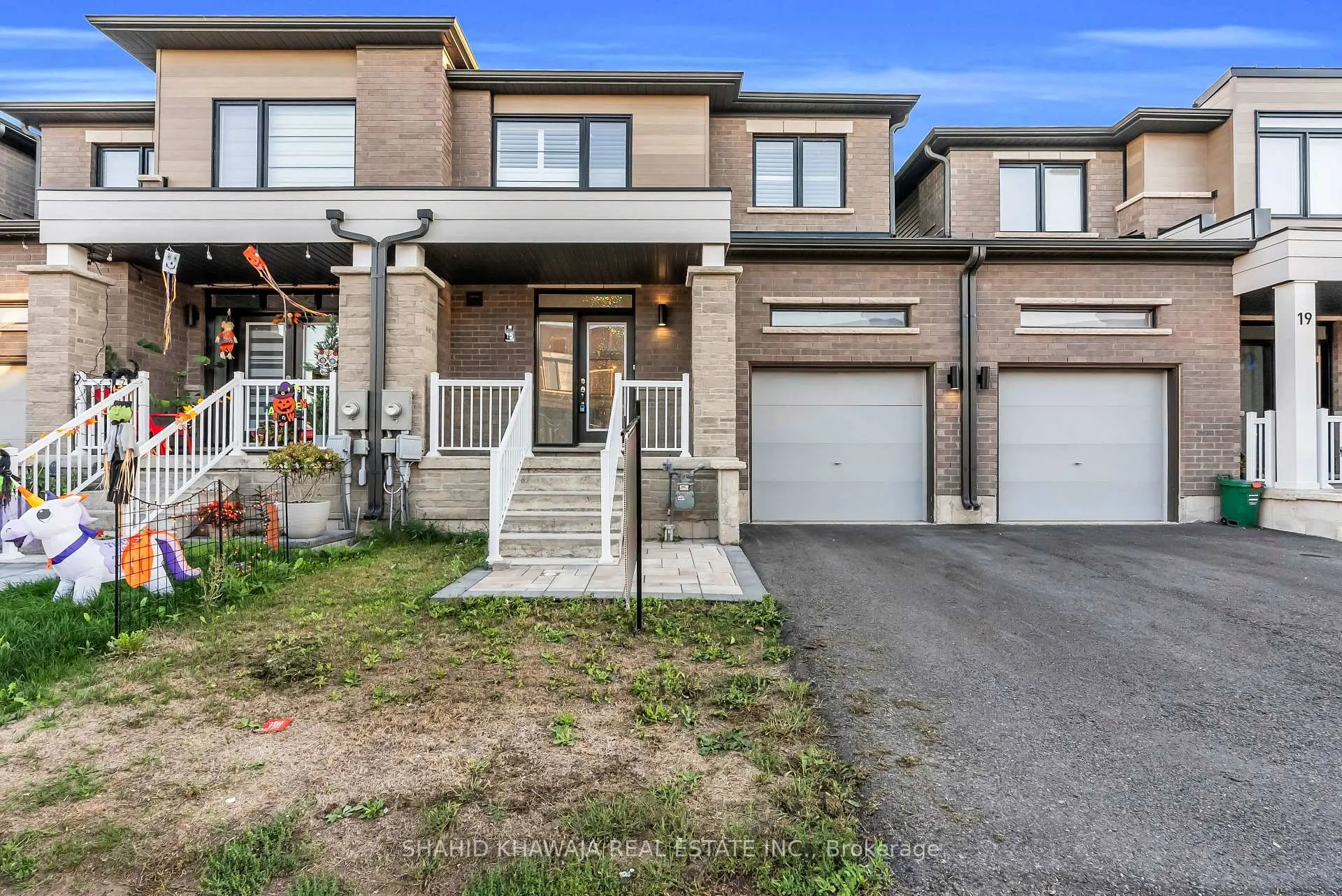 Photo 2 of 15 Bentgrass Drive, Welland, Hwy 406/Welland — HOMEH