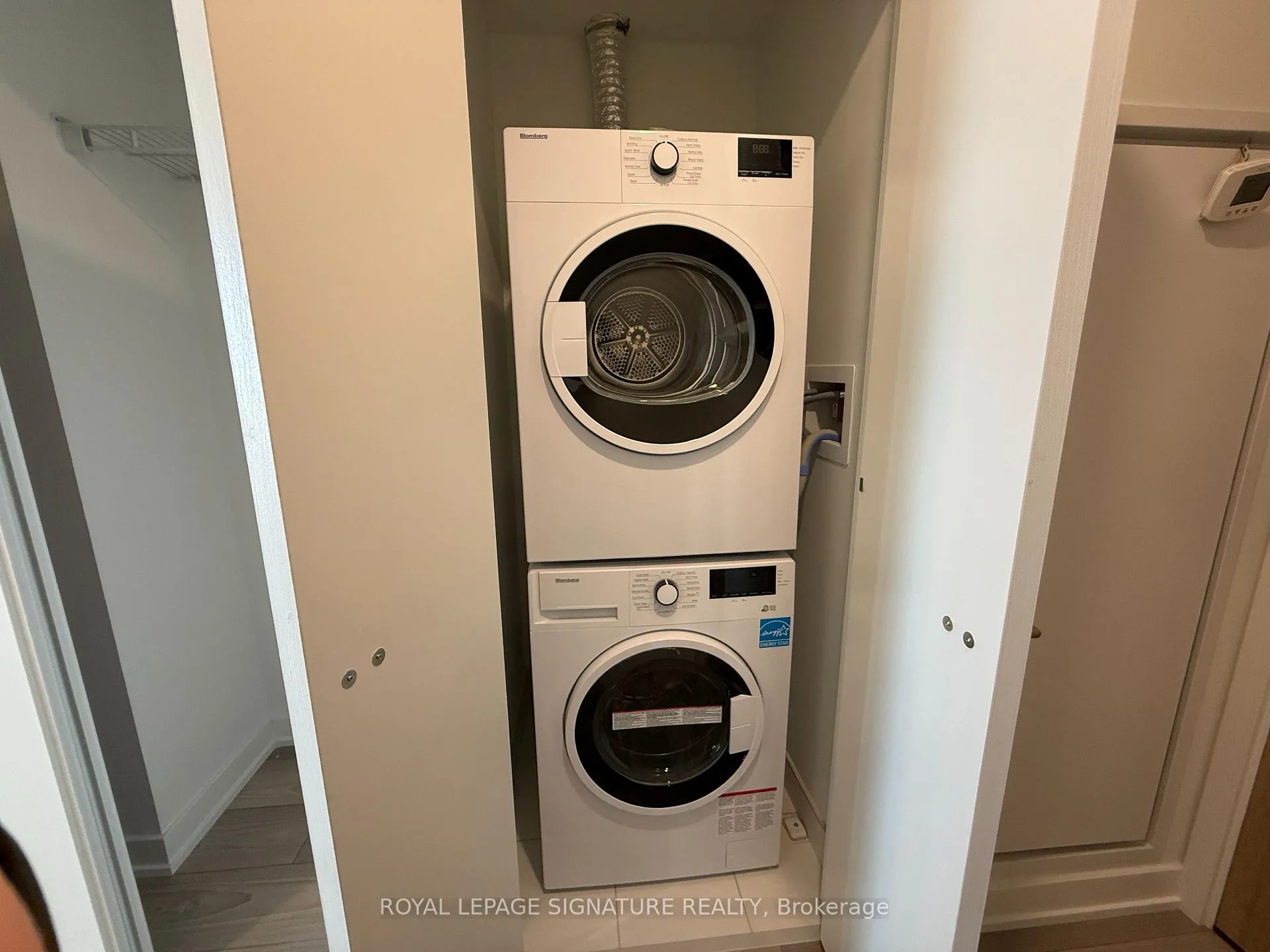 Photo 2 of Unit 1713, 1 Fairview Road E, Mississauga, Mississauga Valleys — HOMEH