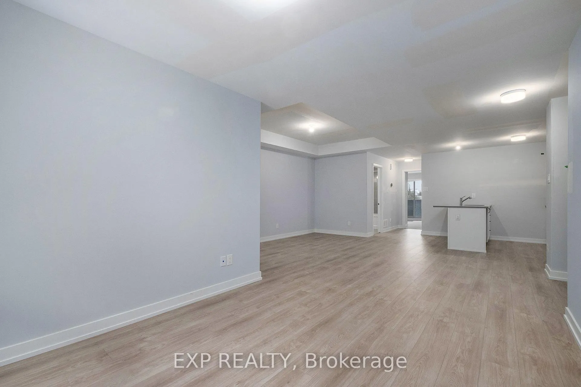 Photo 5 of 206 Tobiano Private, Ottawa, Stittsville (South) — HOMEH