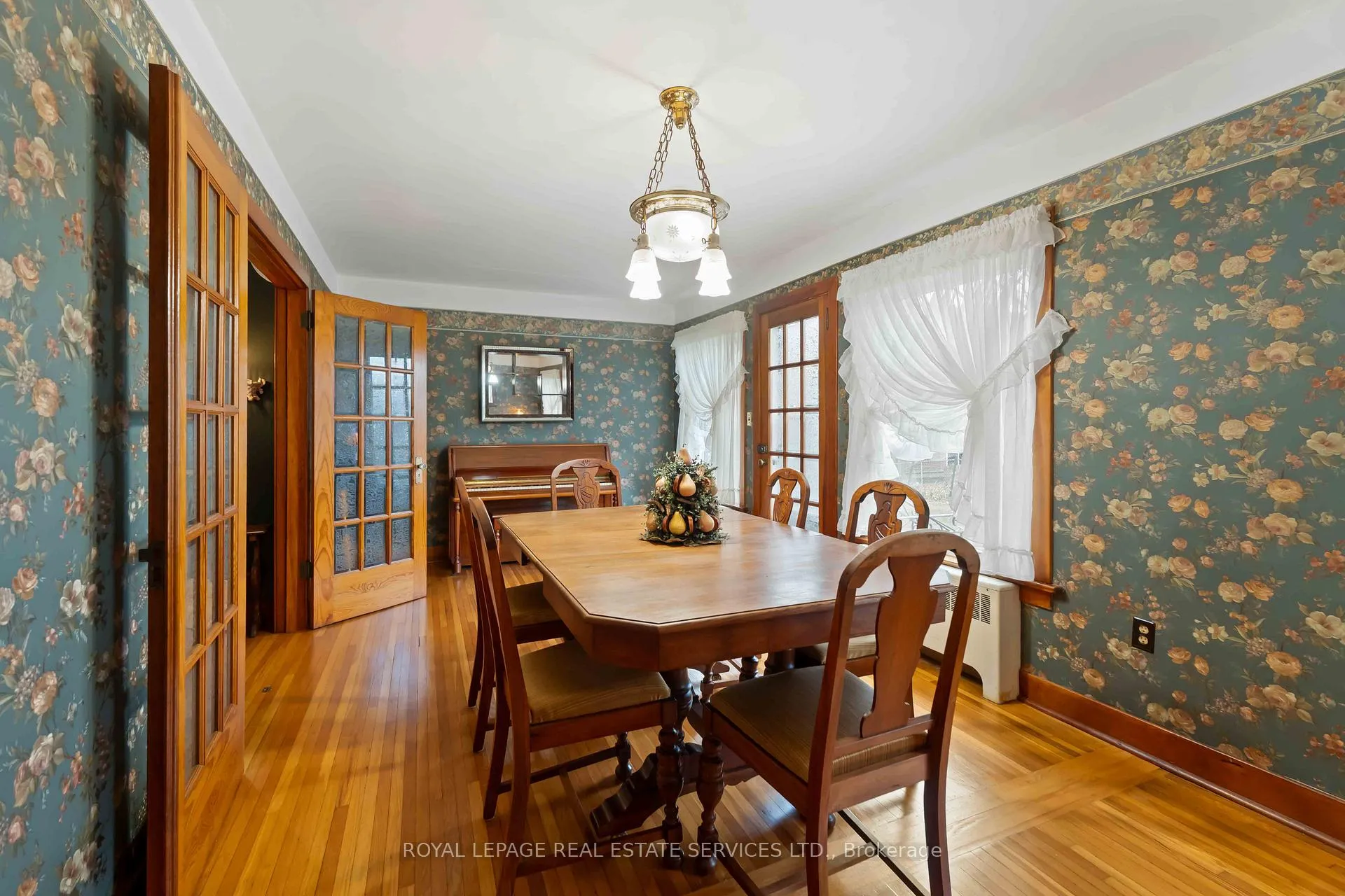 Photo 11 of 3835 Main Street, Niagara Falls, Chippawa — HOMEH