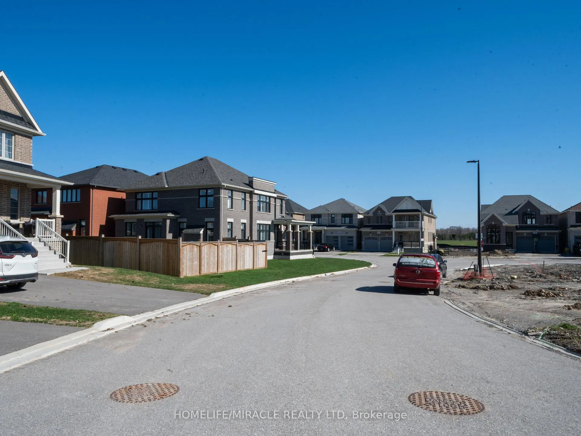 Photo 6 of 1 Ainslie Hill Crescent, Georgina, Sutton & Jackson's Point — HOMEH