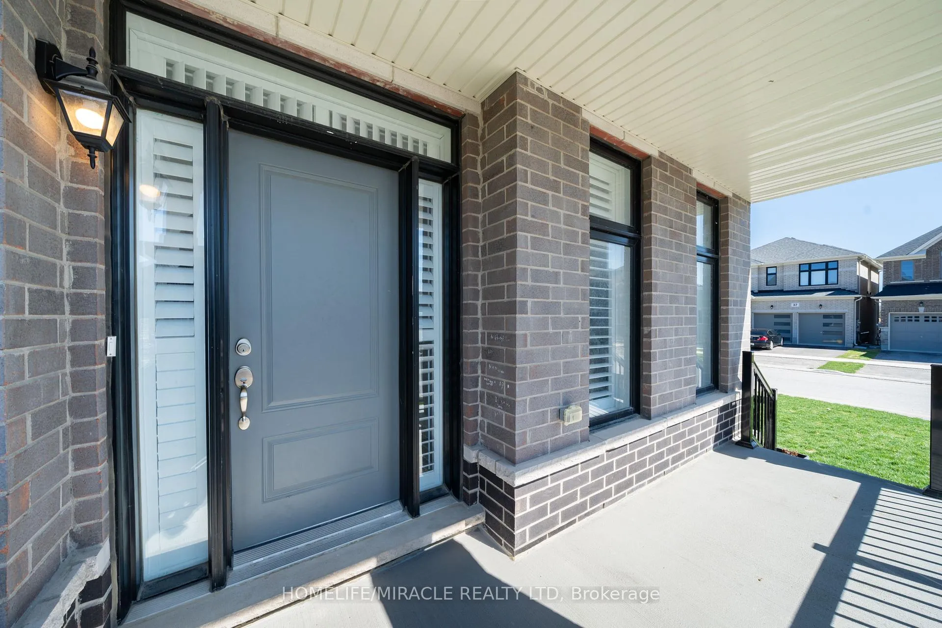Photo 8 of 1 Ainslie Hill Crescent, Georgina, Sutton & Jackson's Point — HOMEH