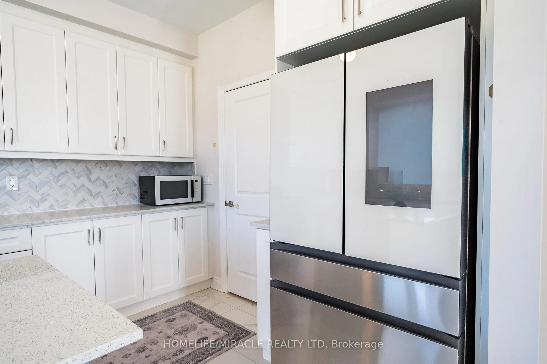 Photo 19 of 1 Ainslie Hill Crescent, Georgina, Sutton & Jackson's Point — HOMEH
