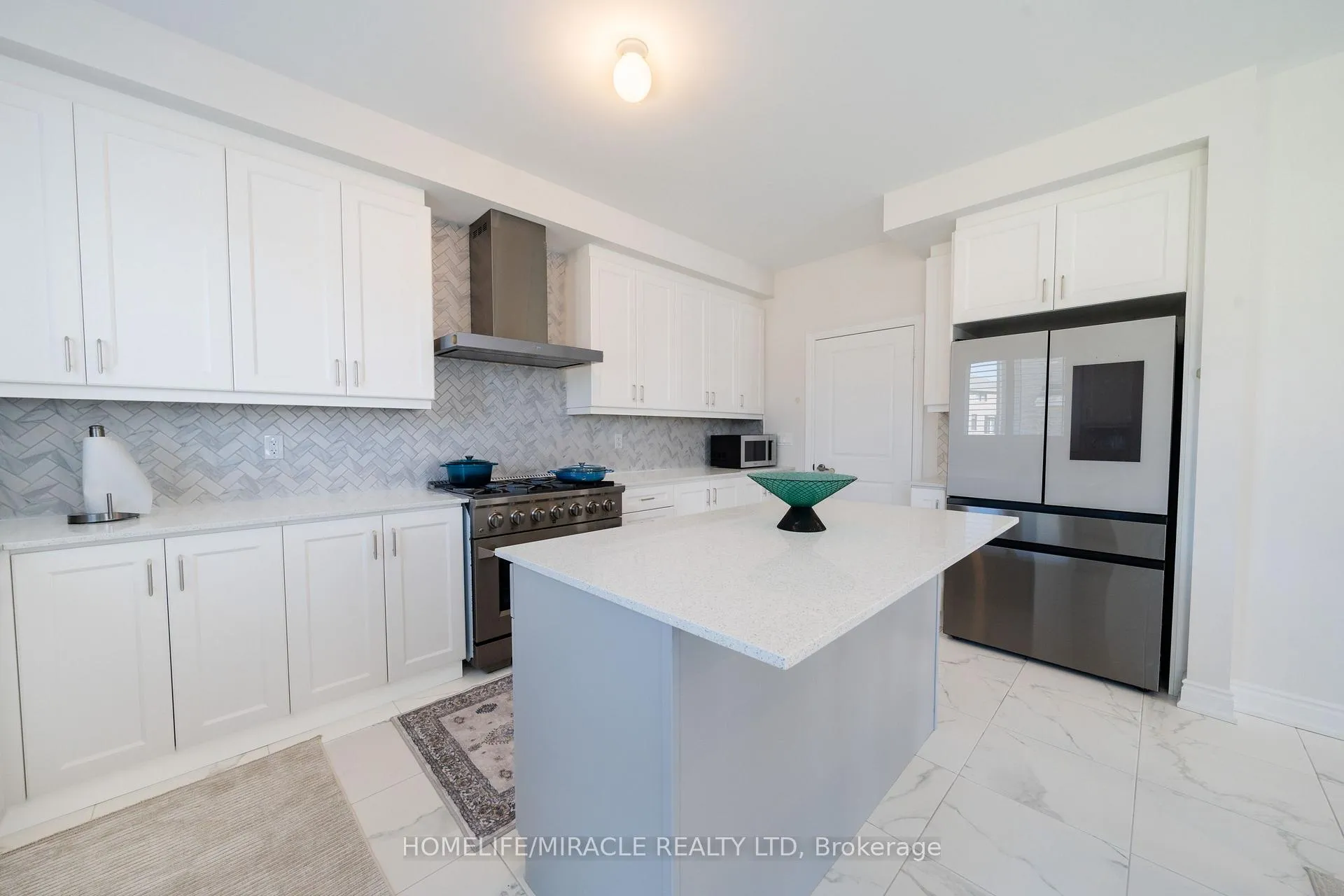 Photo 21 of 1 Ainslie Hill Crescent, Georgina, Sutton & Jackson's Point — HOMEH