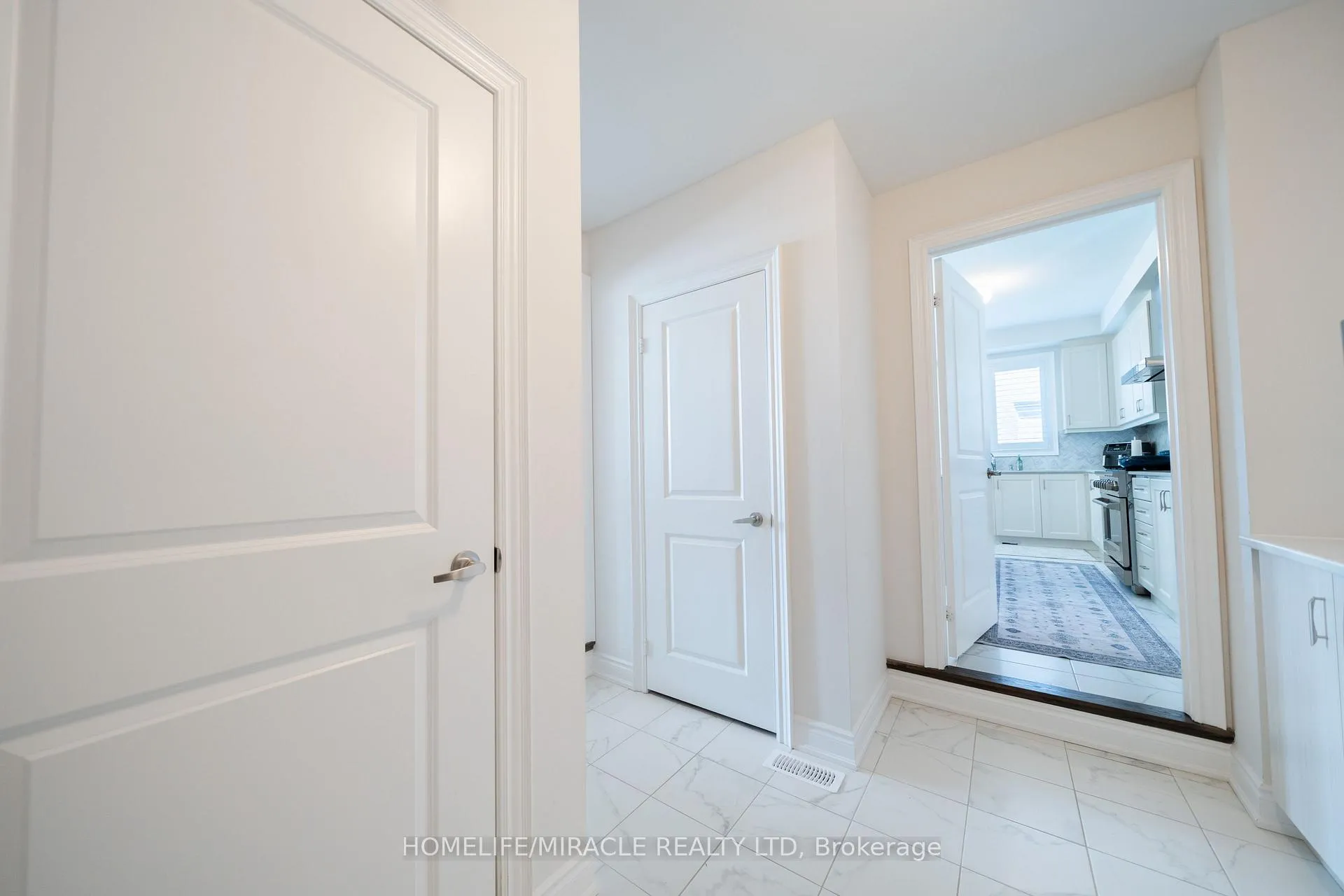 Photo 30 of 1 Ainslie Hill Crescent, Georgina, Sutton & Jackson's Point — HOMEH