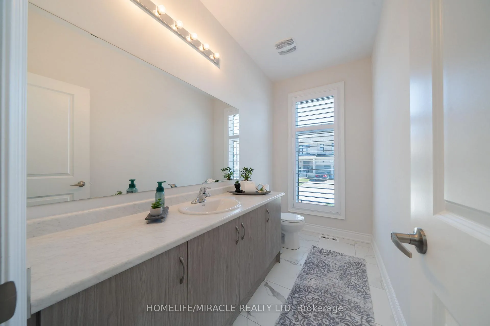 Photo 43 of 1 Ainslie Hill Crescent, Georgina, Sutton & Jackson's Point — HOMEH