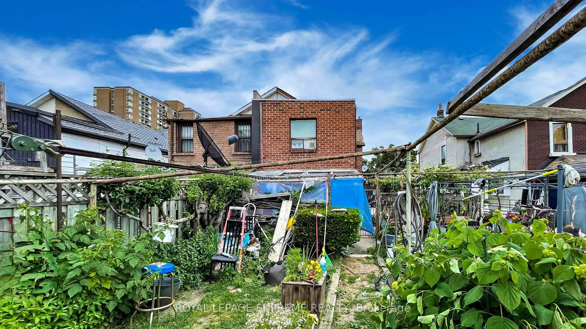 Photo 20 of 156 Osler Street, Toronto, Weston-Pellam Park — HOMEH