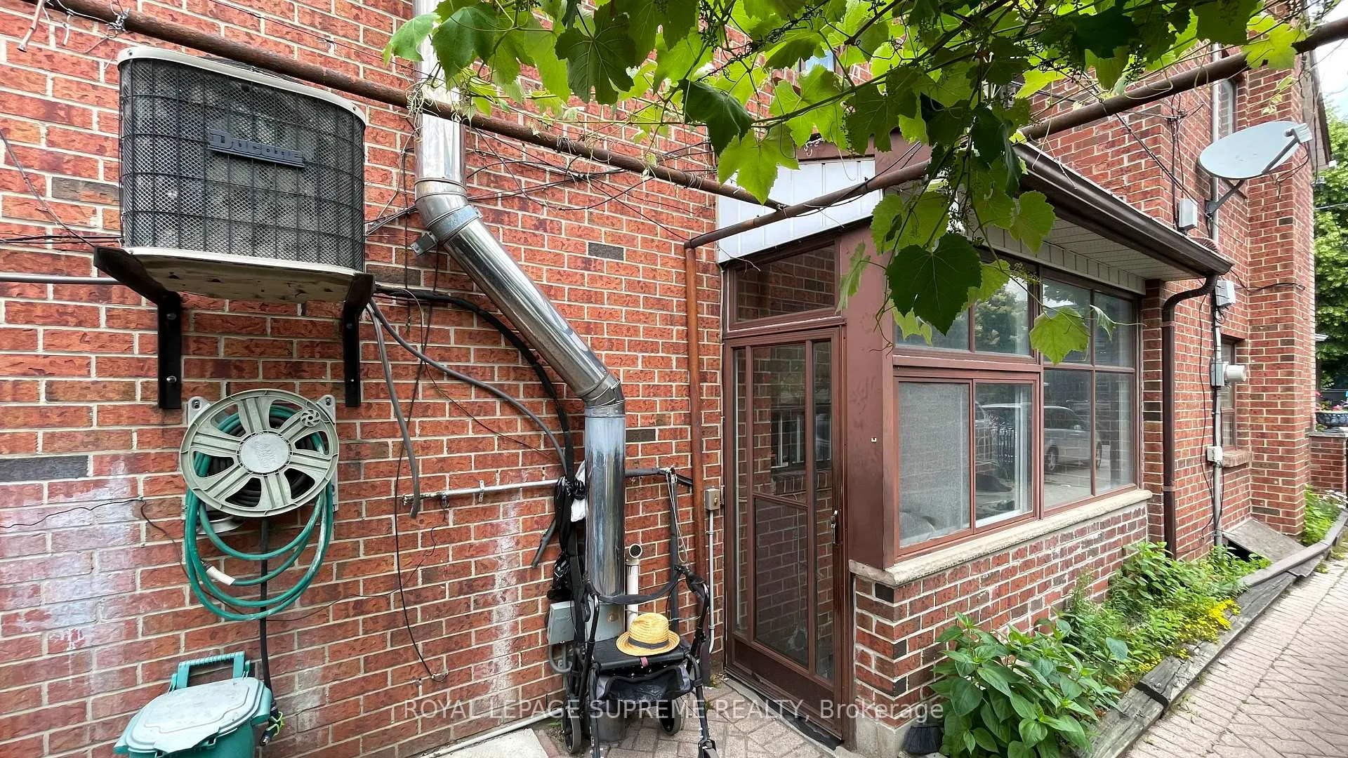 Photo 22 of 156 Osler Street, Toronto, Weston-Pellam Park — HOMEH