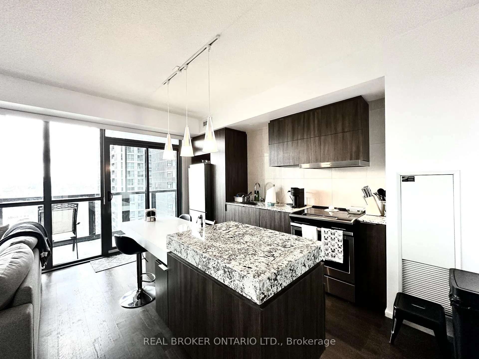 Photo 5 of Unit 2708, 101 Charles Street E, Toronto, Church-Yonge Corridor — HOMEH