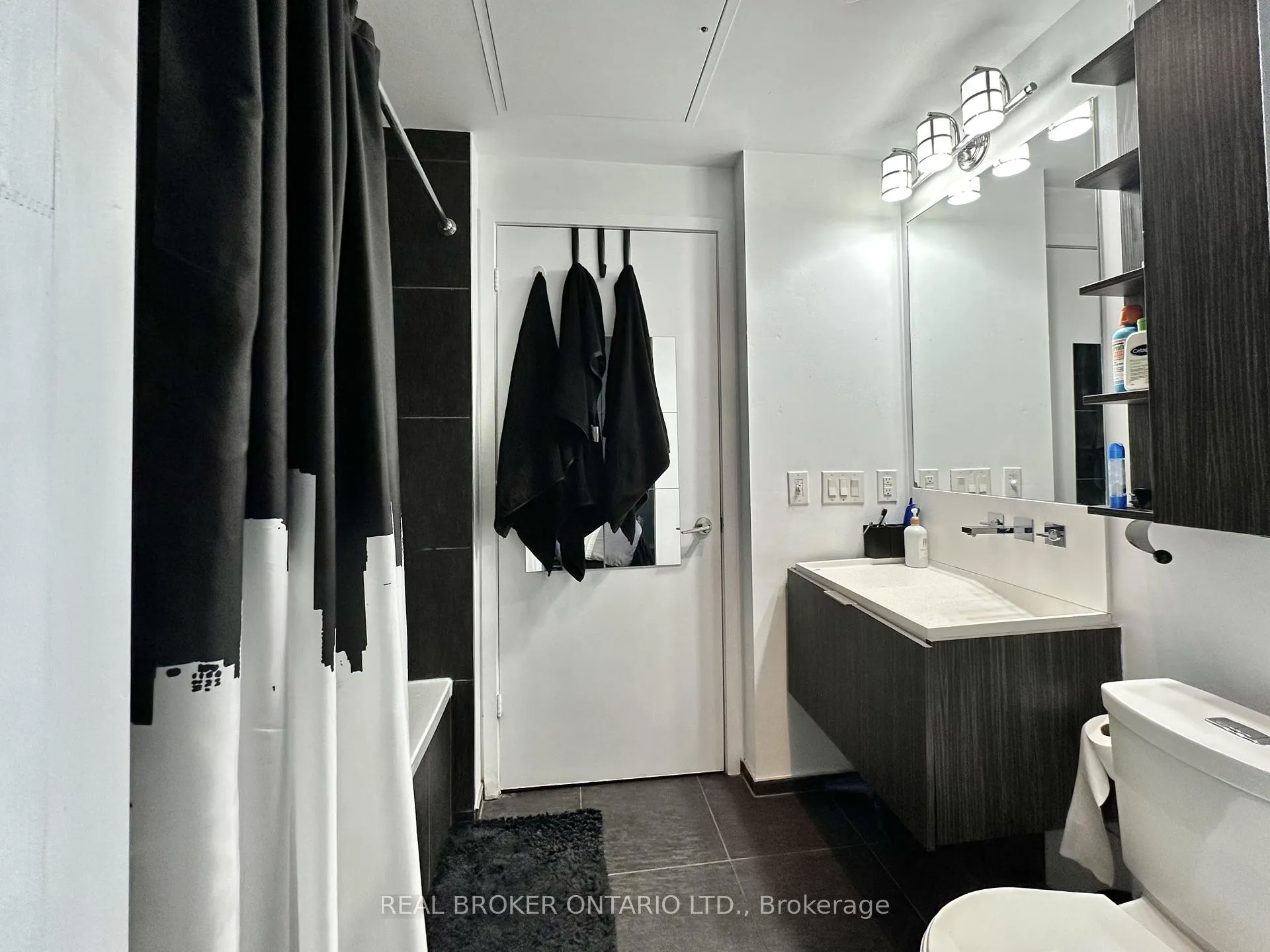 Photo 13 of Unit 2708, 101 Charles Street E, Toronto, Church-Yonge Corridor — HOMEH