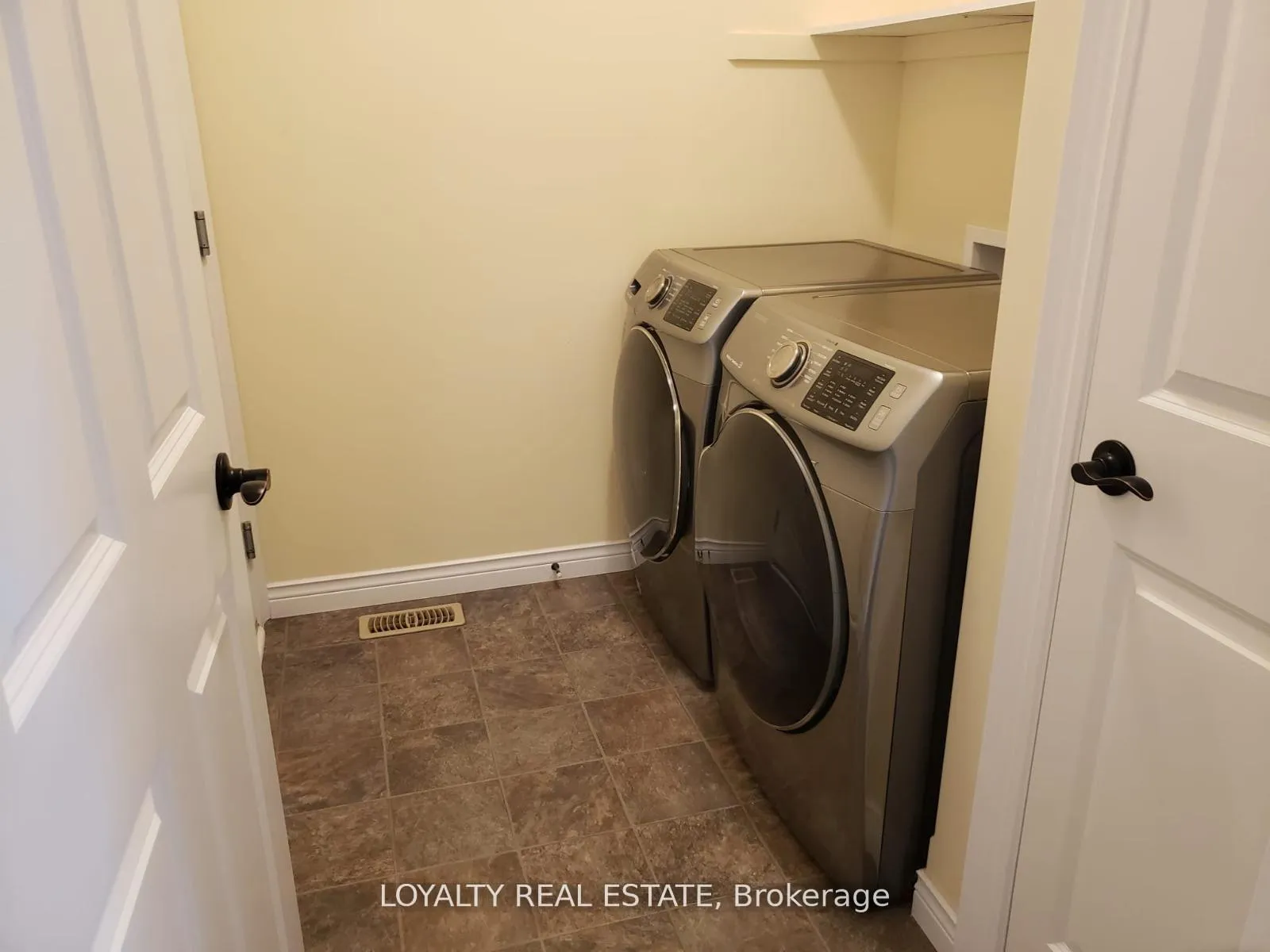 Photo 5 of 149 Brown Street, Norfolk, Port Dover — HOMEH
