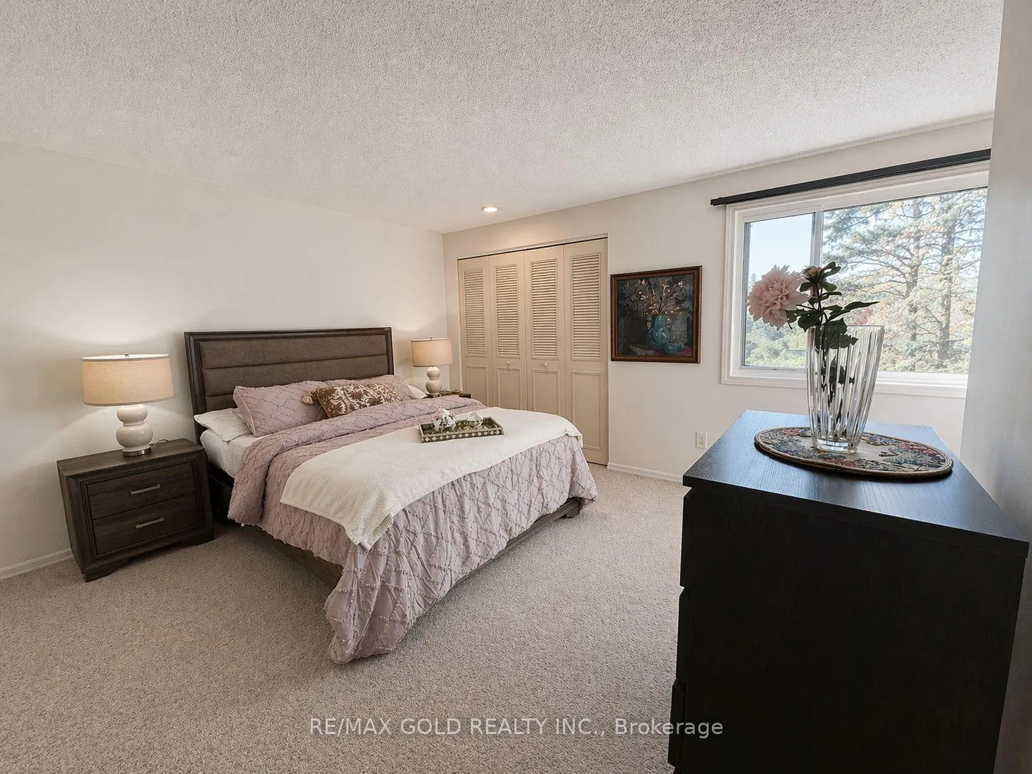 Photo 10 of 23 Flint Drive, Kitchener — HOMEH