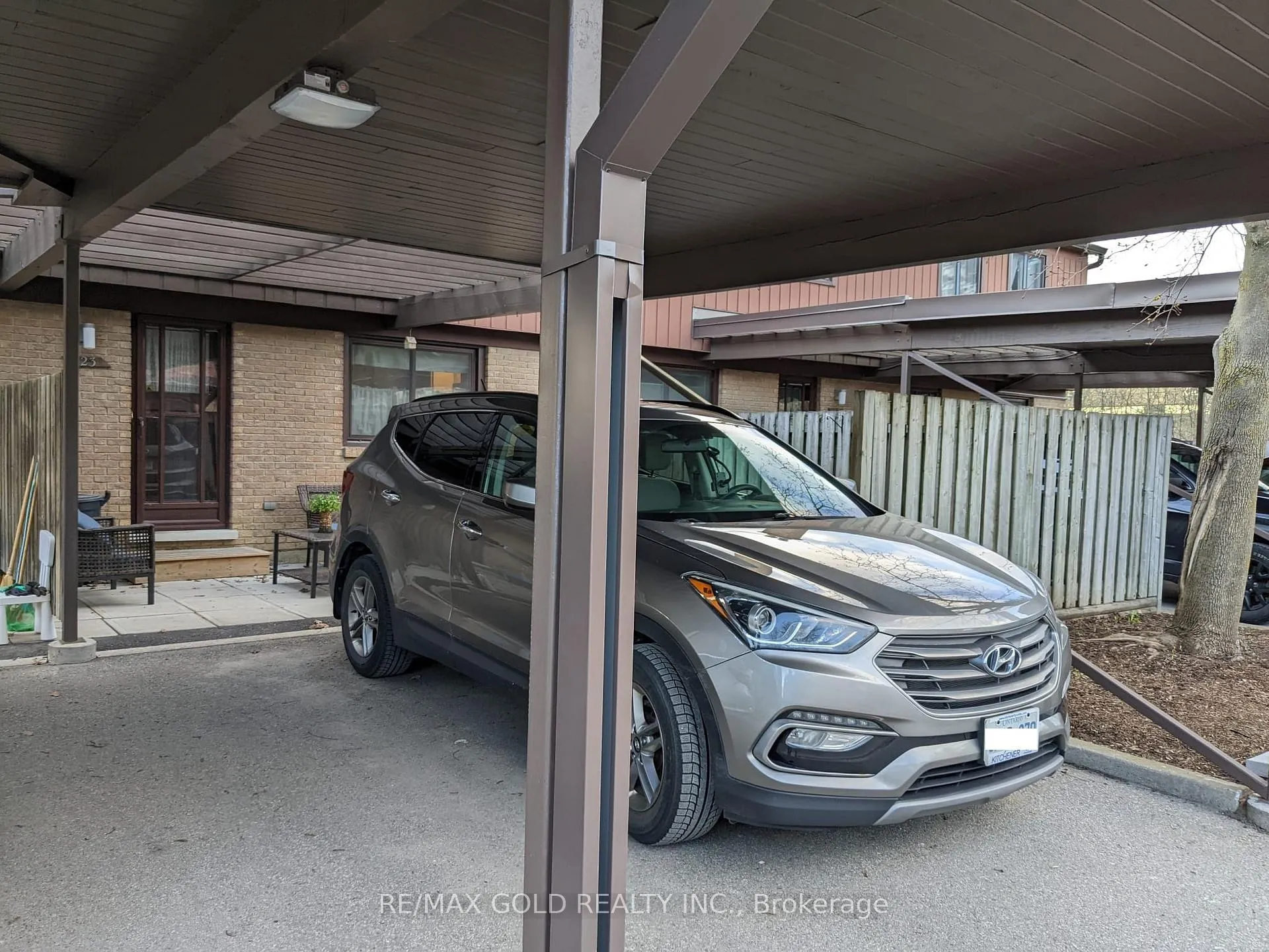 Photo 14 of 23 Flint Drive, Kitchener — HOMEH