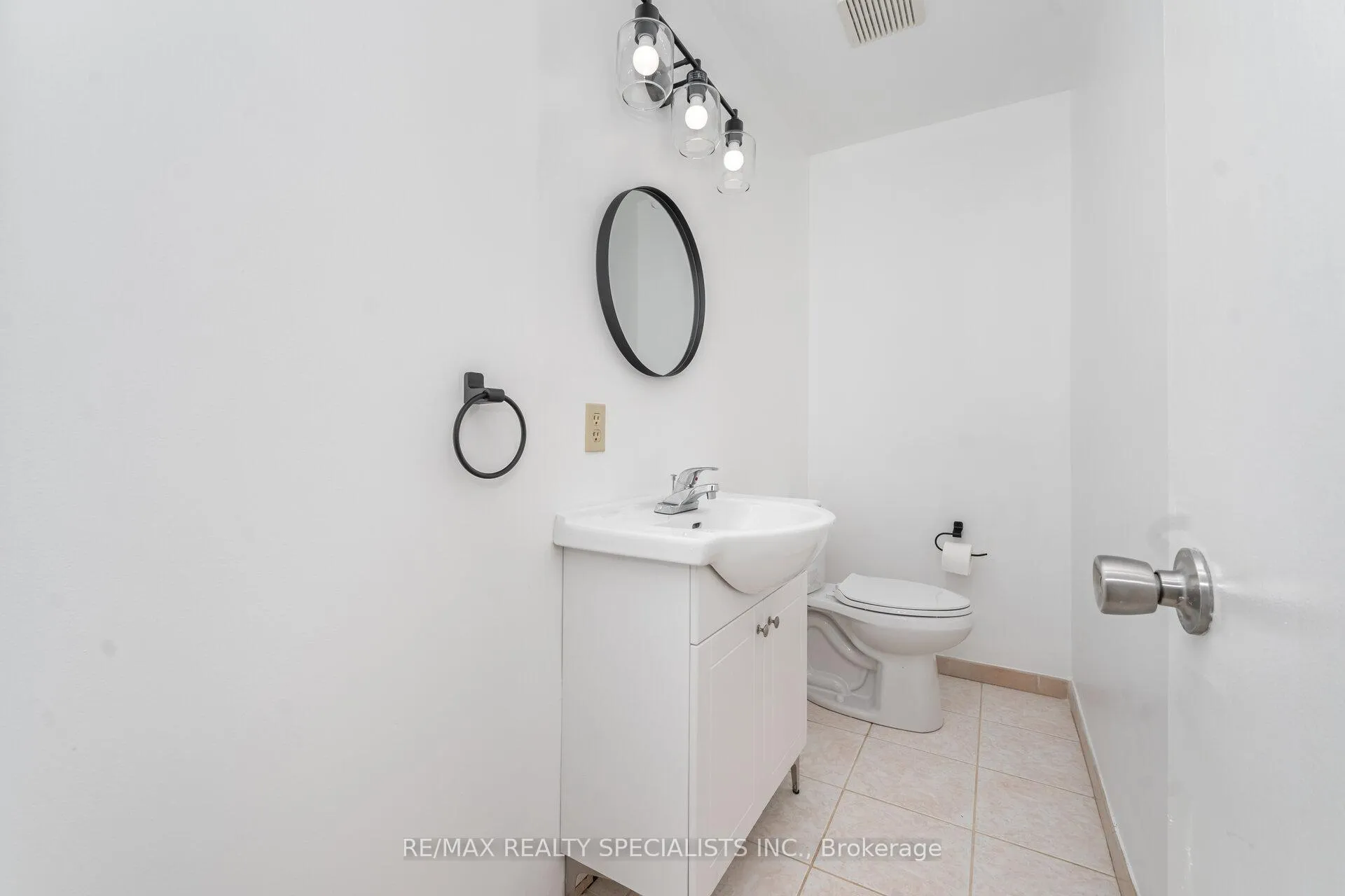 Photo 17 of 30 Linkdale Road, Brampton, Brampton North — HOMEH