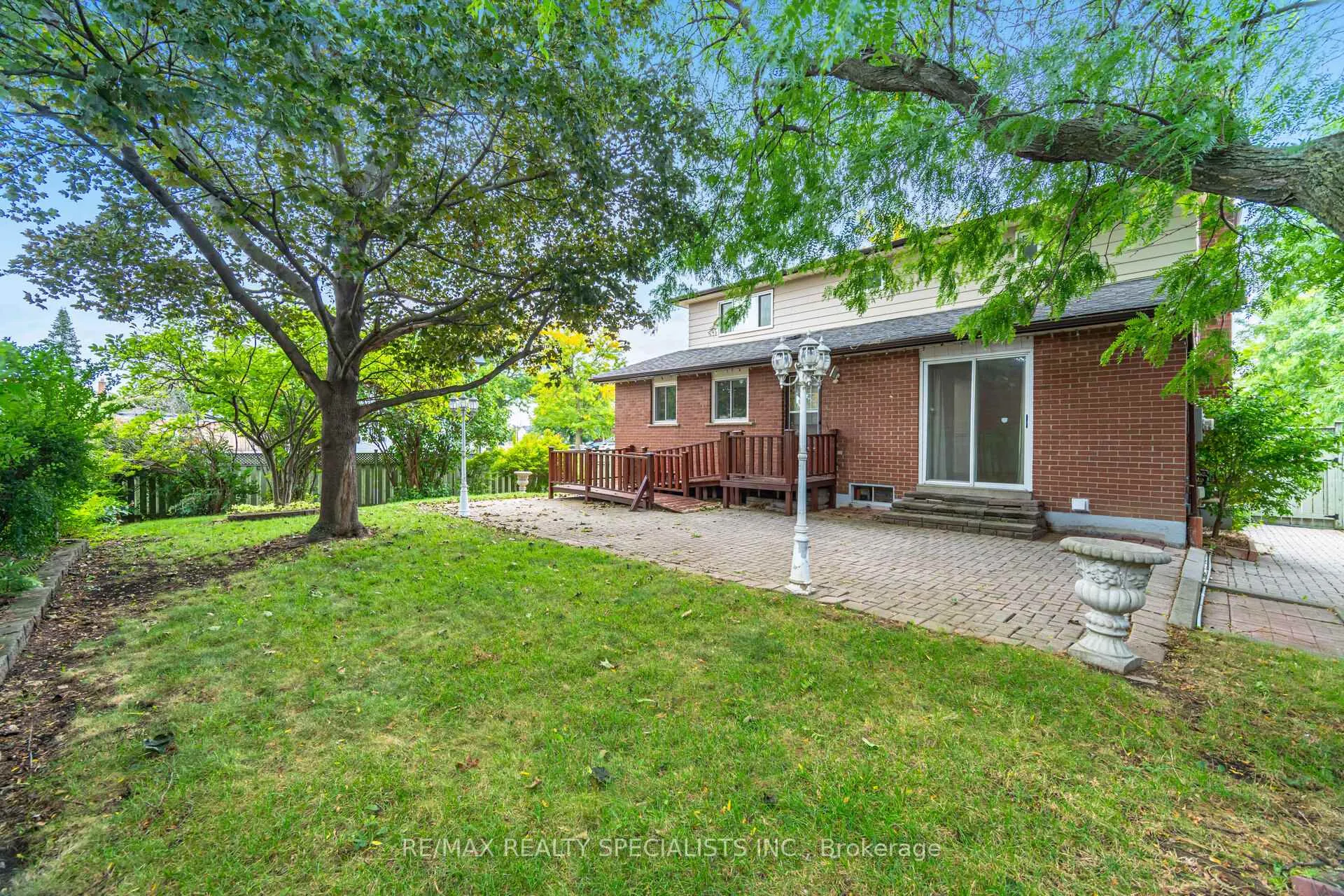 Photo 30 of 30 Linkdale Road, Brampton, Brampton North — HOMEH