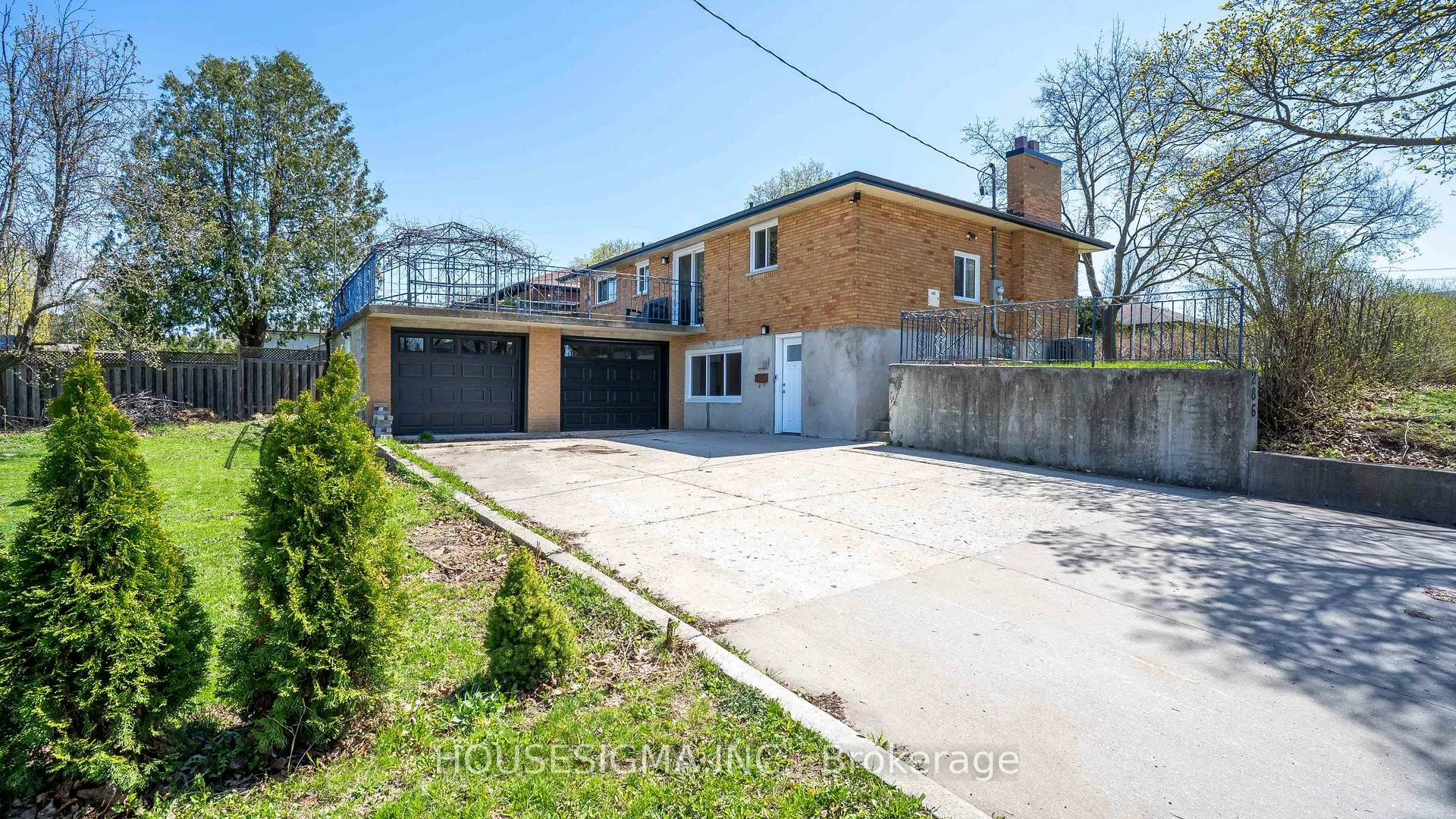 Photo 2 of 286 Burlington Crescent, London, South J — HOMEH