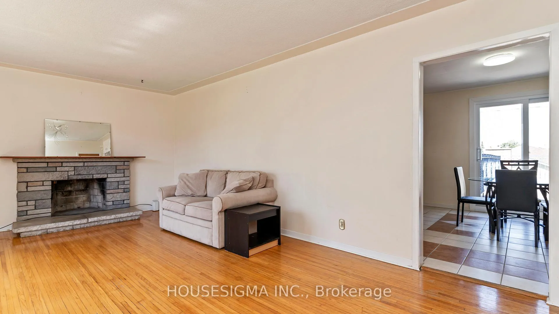 Photo 20 of 286 Burlington Crescent, London, South J — HOMEH