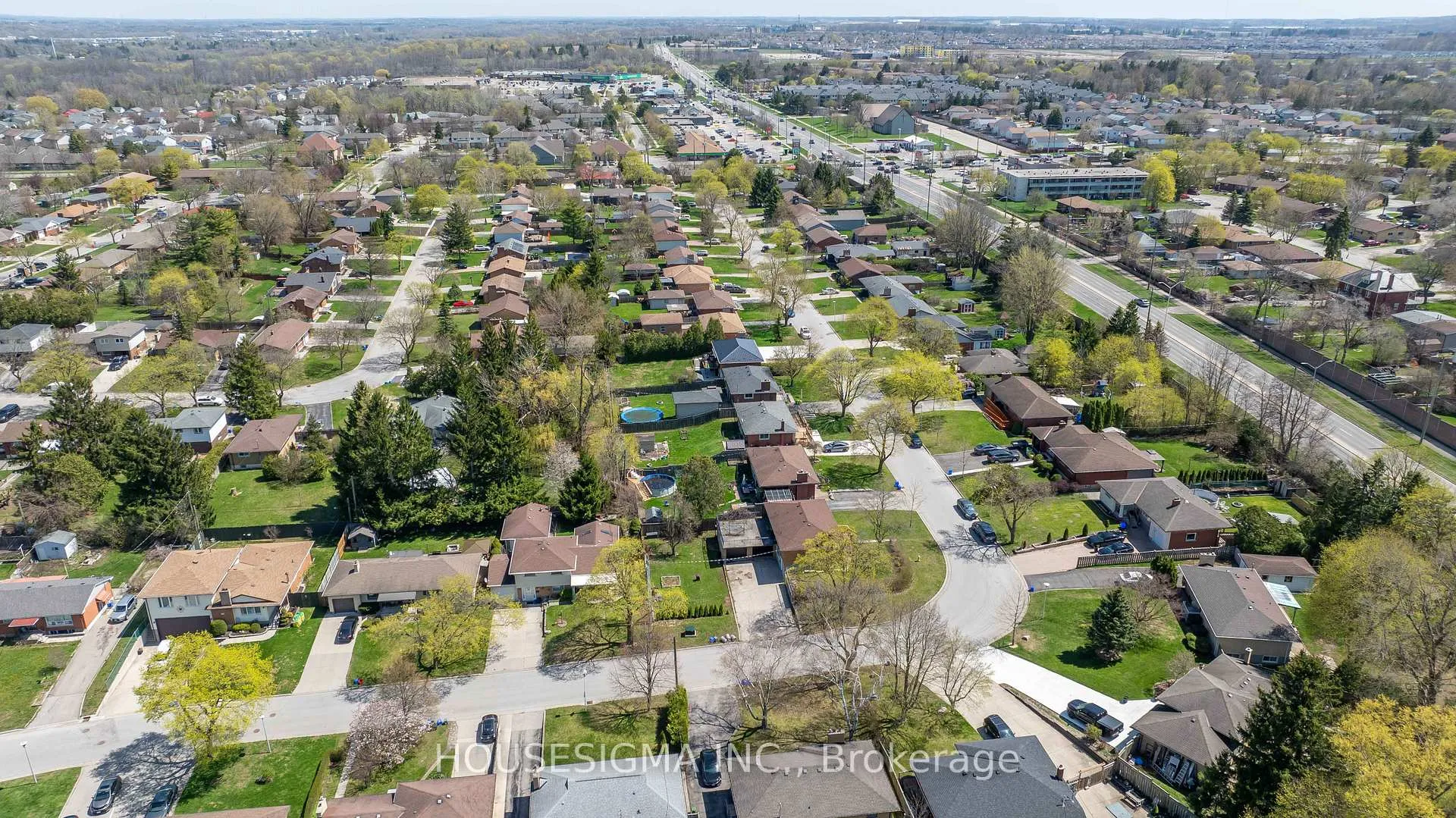 Photo 43 of 286 Burlington Crescent, London, South J — HOMEH