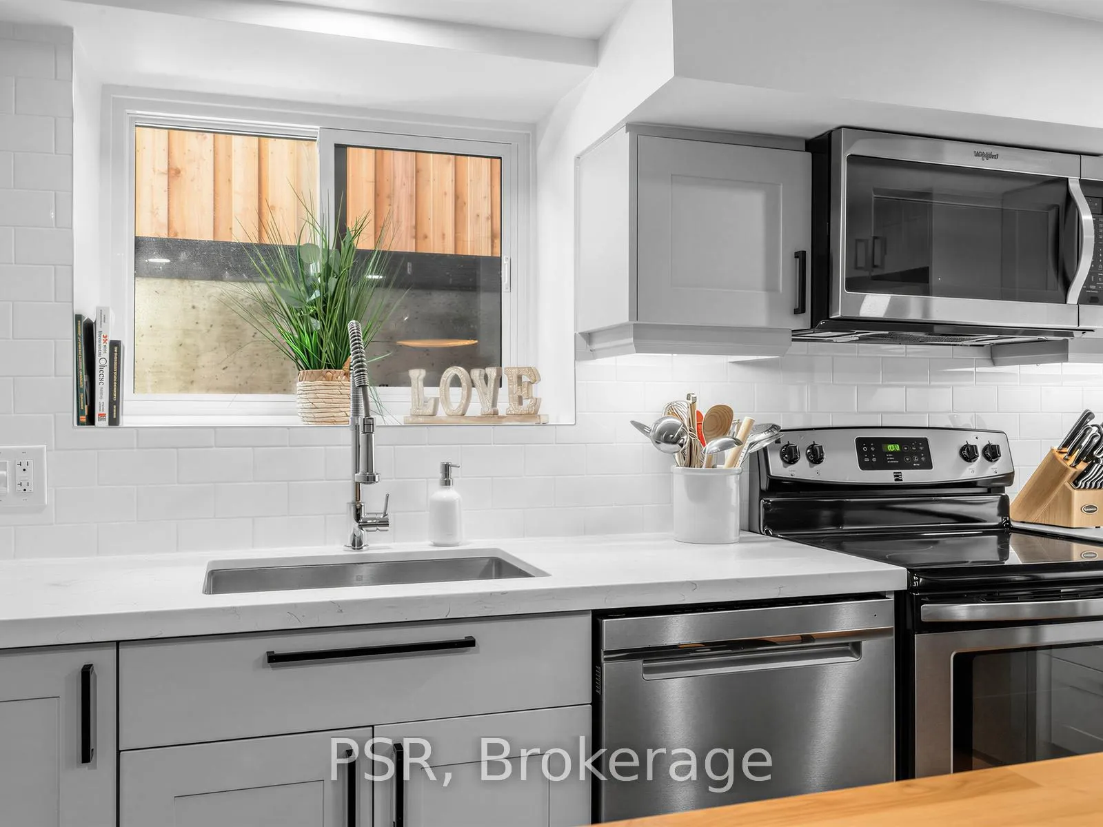 Photo 4 of Unit B, 69 Crawford Street, Toronto, Trinity-Bellwoods — HOMEH