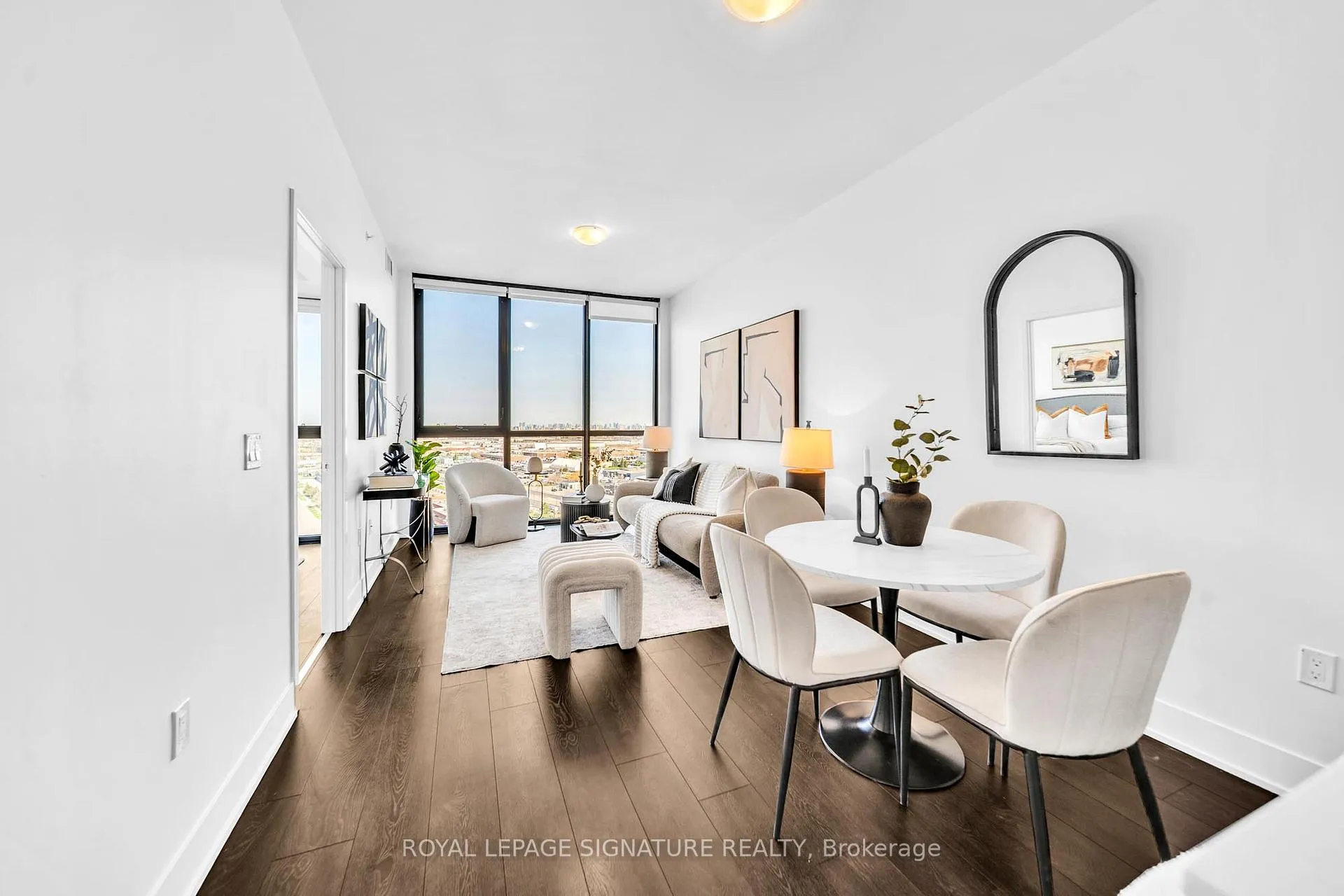 Photo 3 of Unit 1610, 2908 Highway 7, Vaughan, Concord — HOMEH