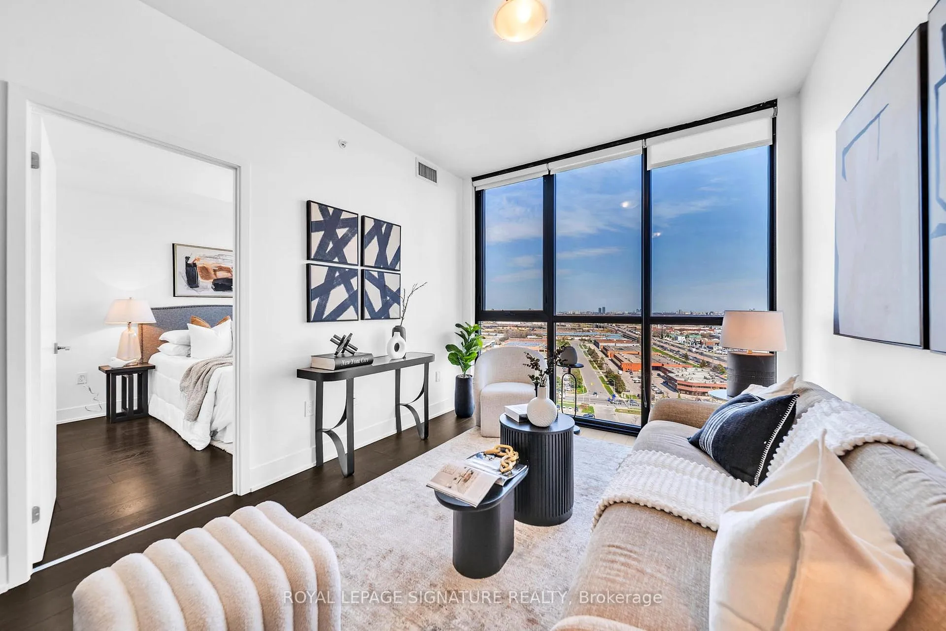 Photo 12 of Unit 1610, 2908 Highway 7, Vaughan, Concord — HOMEH