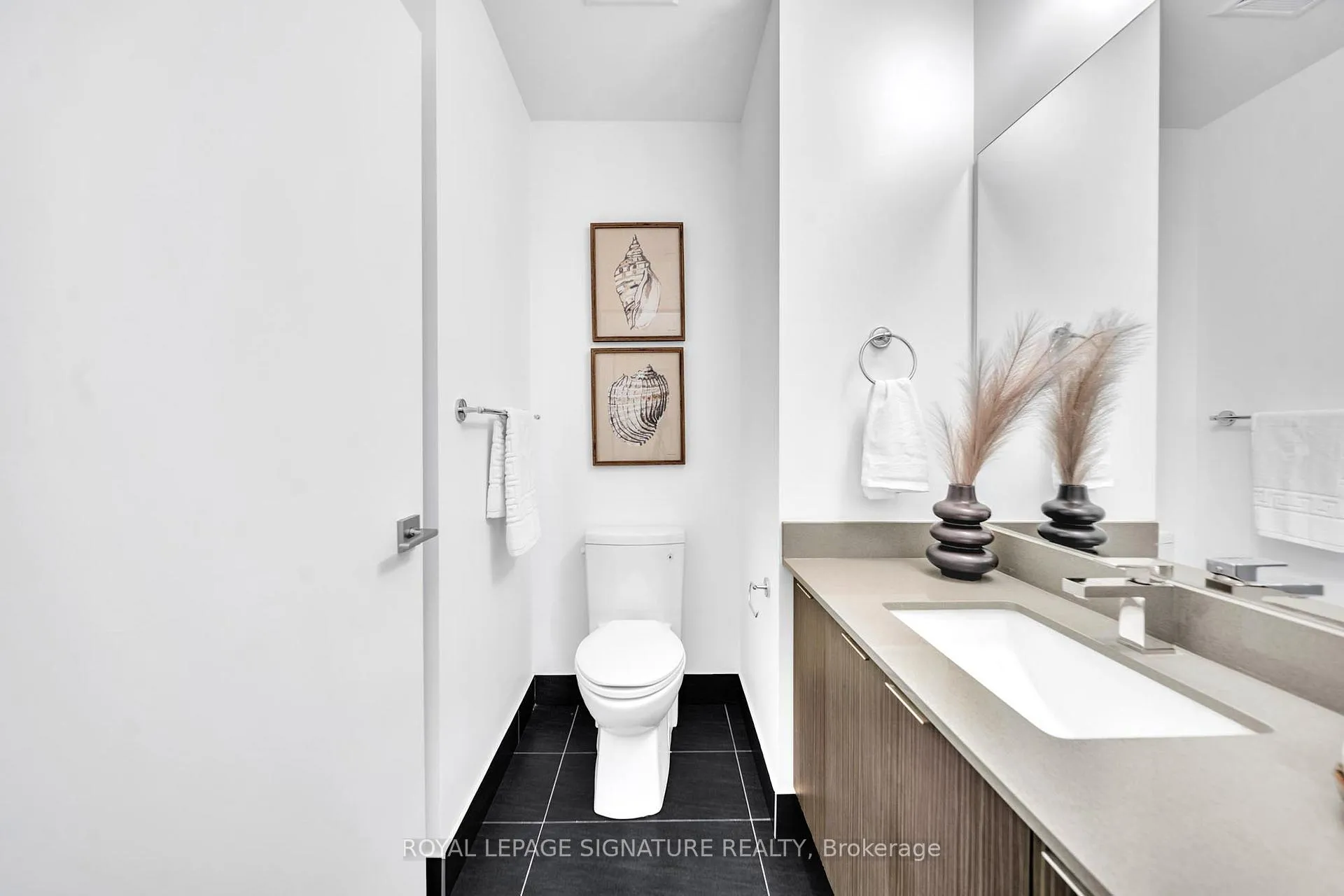 Photo 13 of Unit 1610, 2908 Highway 7, Vaughan, Concord — HOMEH