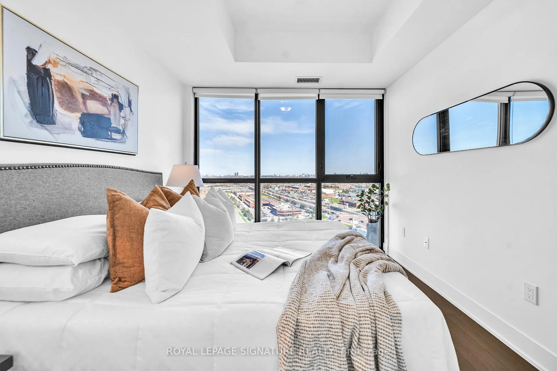 Photo 15 of Unit 1610, 2908 Highway 7, Vaughan, Concord — HOMEH