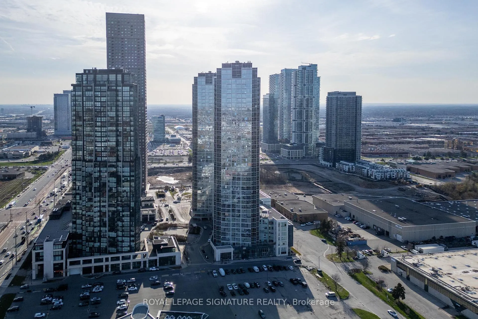 Photo 33 of Unit 1610, 2908 Highway 7, Vaughan, Concord — HOMEH