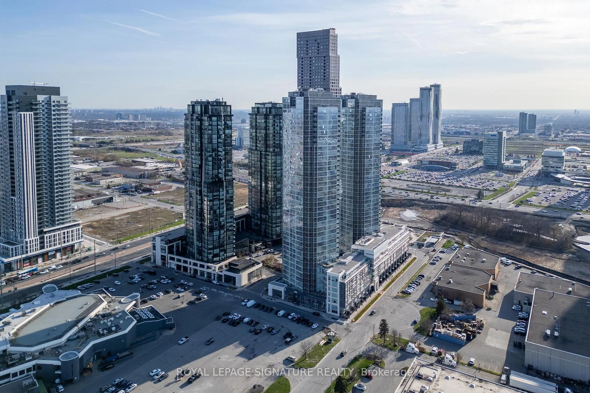 Photo 35 of Unit 1610, 2908 Highway 7, Vaughan, Concord — HOMEH
