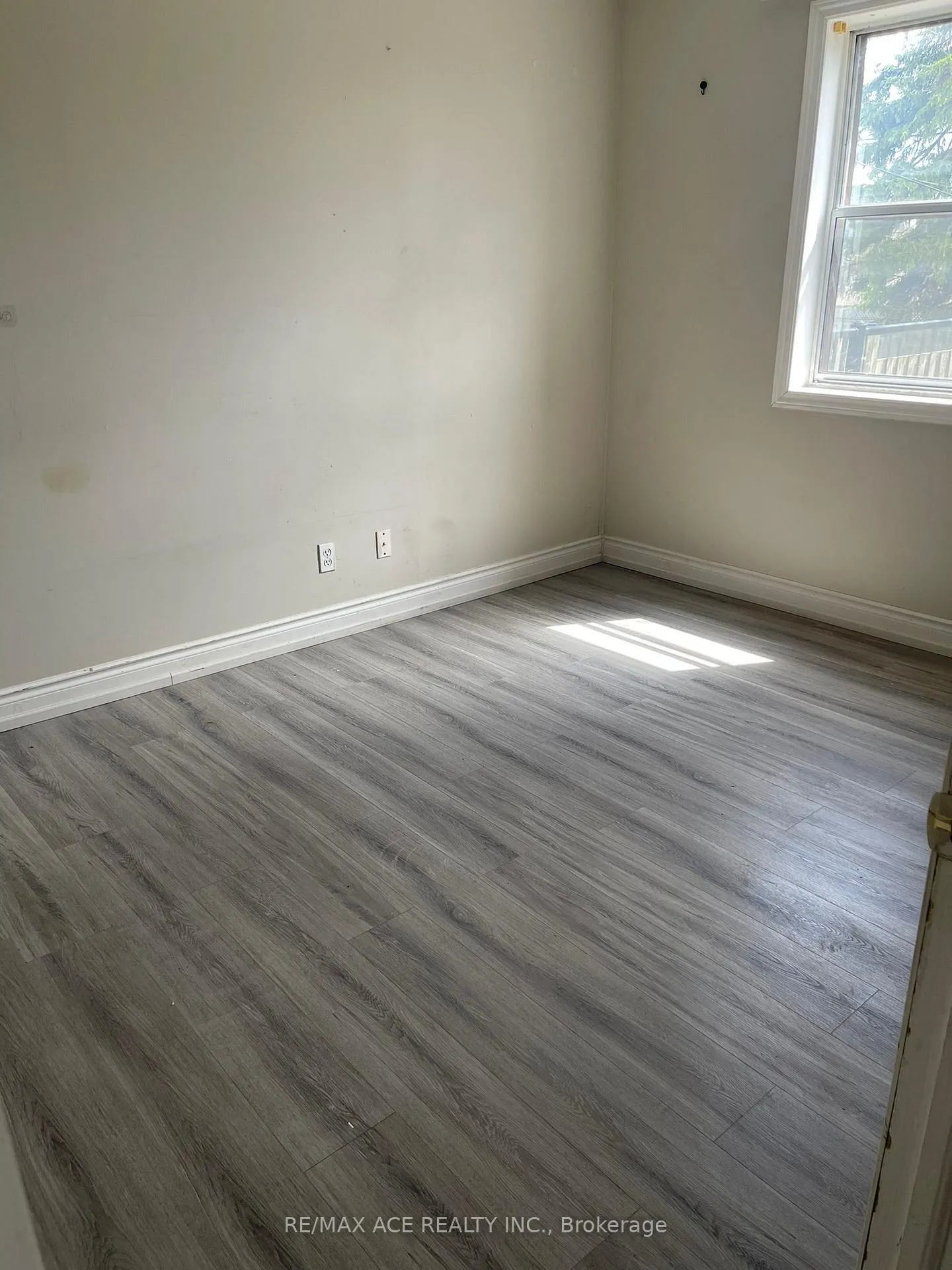 Photo 9 of Unit Main, 101 Flora Drive, Scarborough, Dorset Park — HOMEH