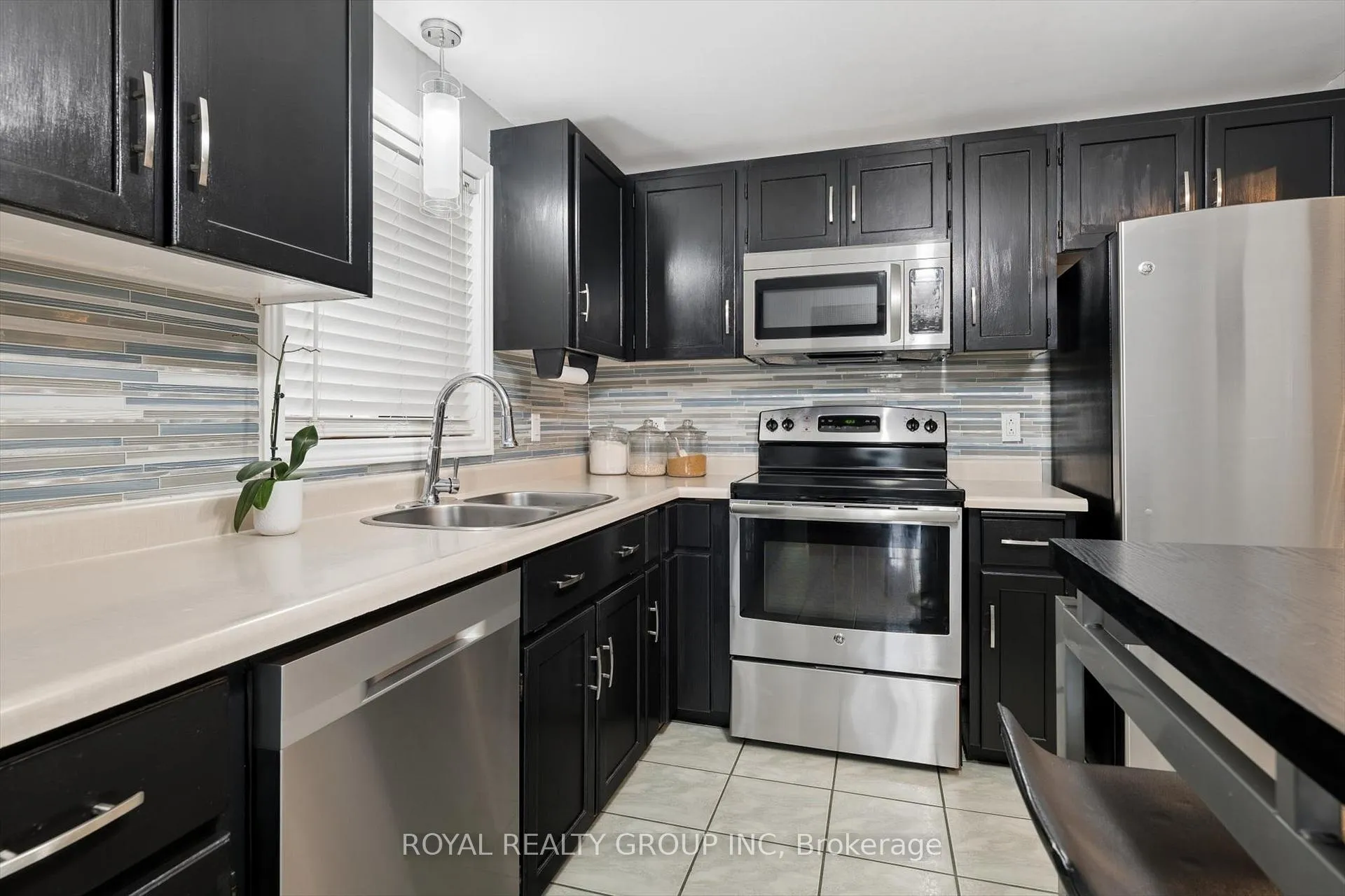 Photo 6 of 14 Wycliffe Place, Kitchener — HOMEH