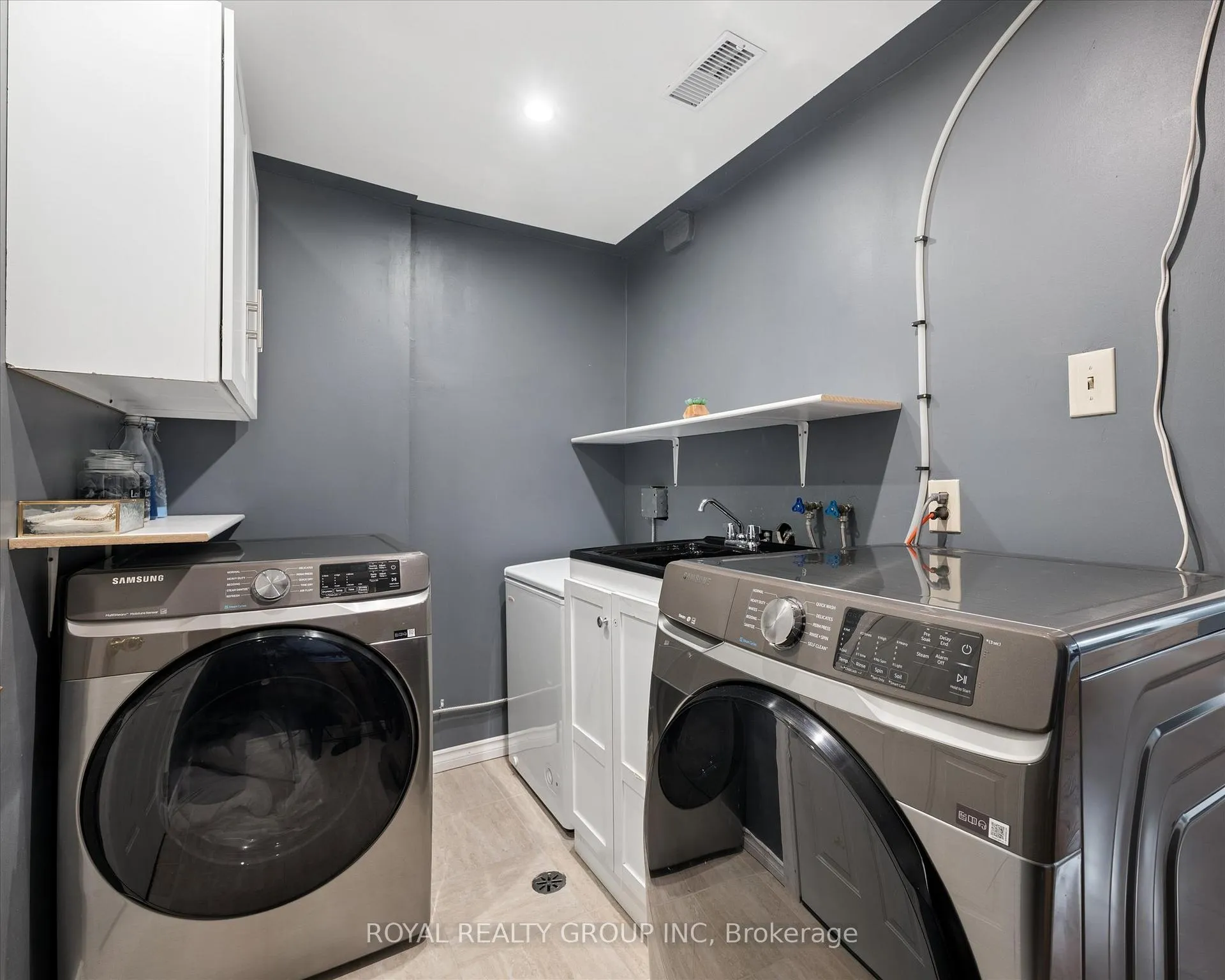 Photo 24 of 14 Wycliffe Place, Kitchener — HOMEH