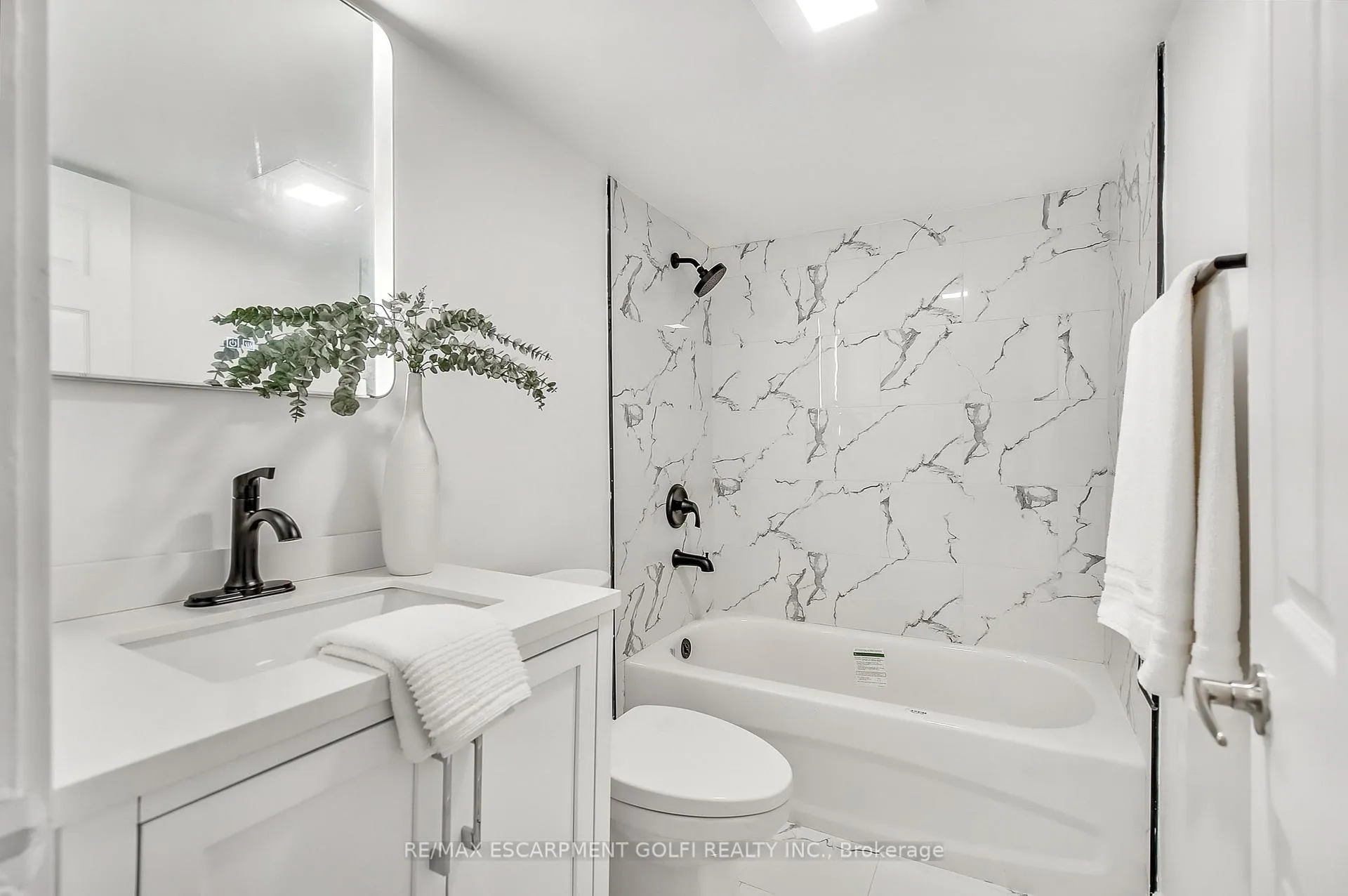 Photo 29 of 221 Rosslyn Avenue N, Hamilton, Crown Point — HOMEH