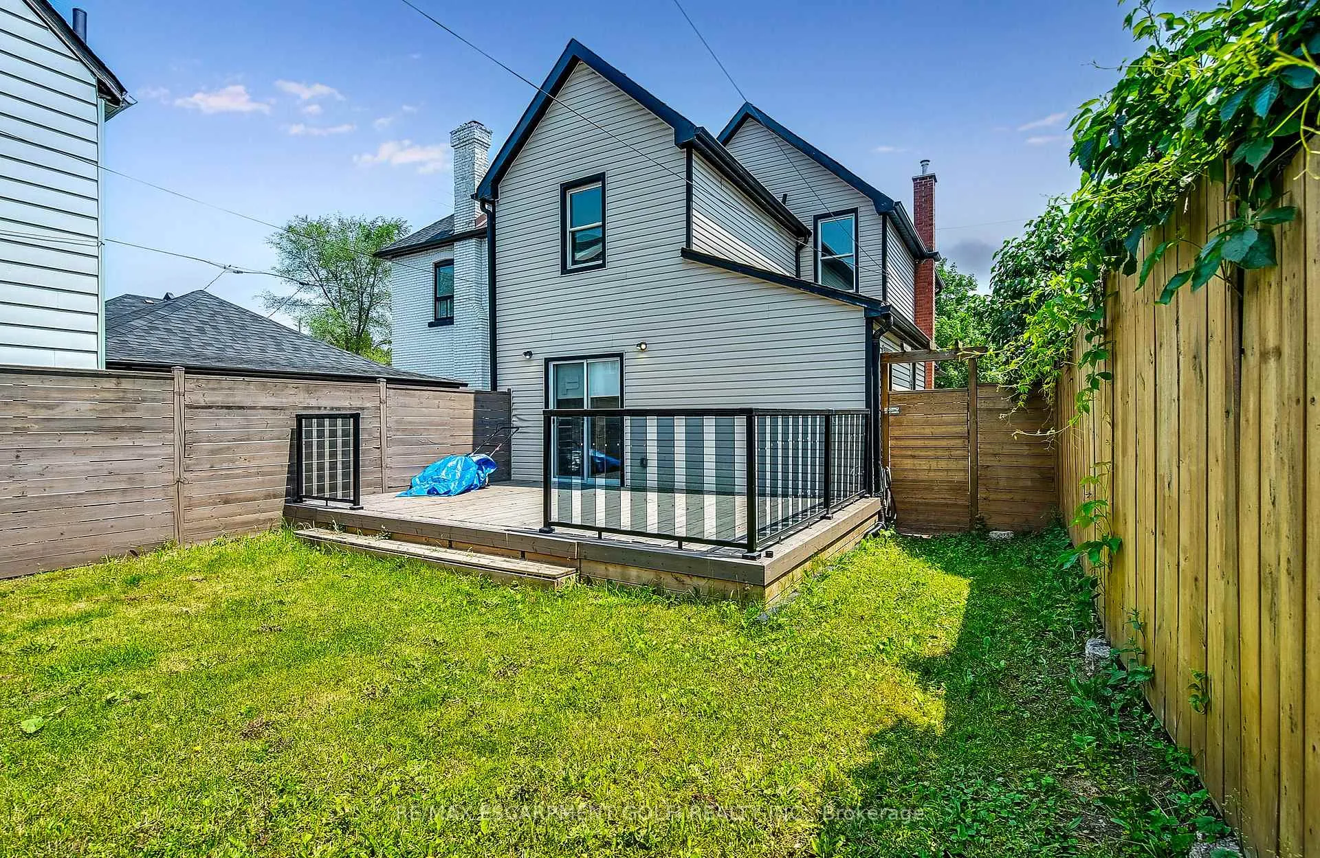 Photo 35 of 221 Rosslyn Avenue N, Hamilton, Crown Point — HOMEH