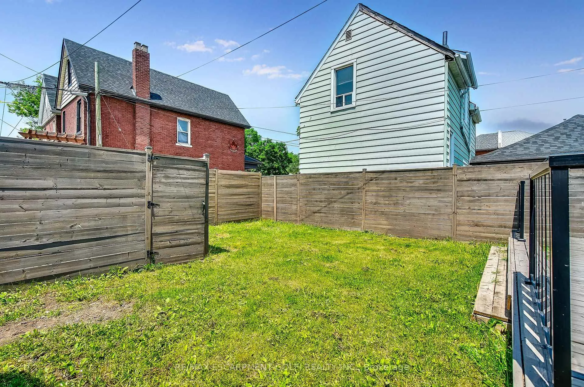 Photo 36 of 221 Rosslyn Avenue N, Hamilton, Crown Point — HOMEH