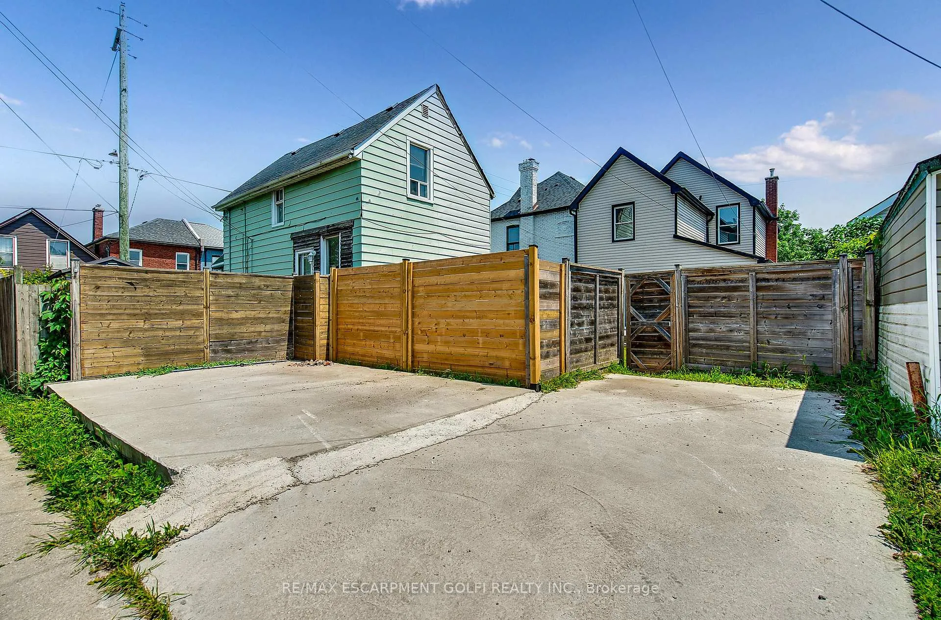 Photo 37 of 221 Rosslyn Avenue N, Hamilton, Crown Point — HOMEH