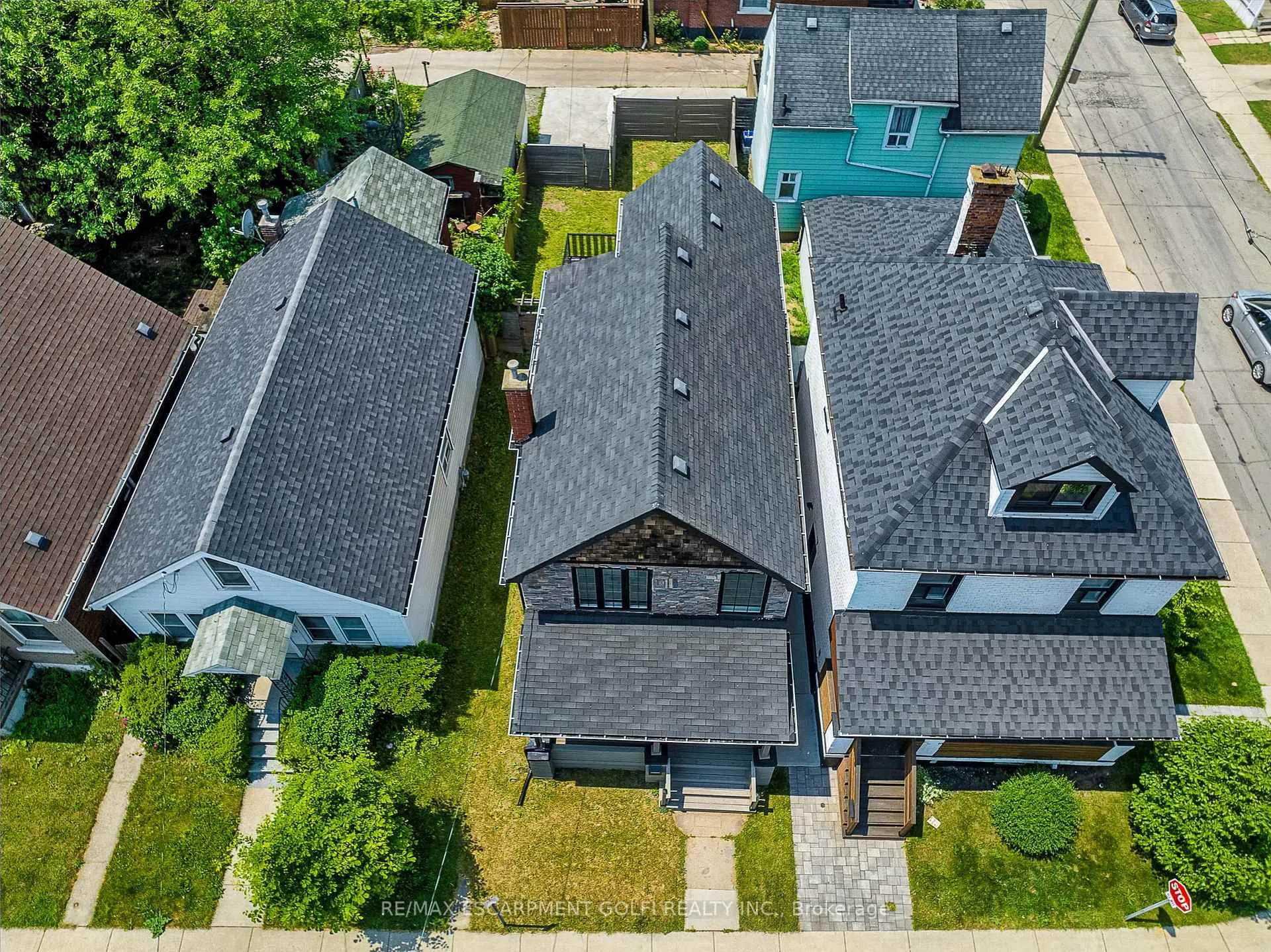 Photo 38 of 221 Rosslyn Avenue N, Hamilton, Crown Point — HOMEH