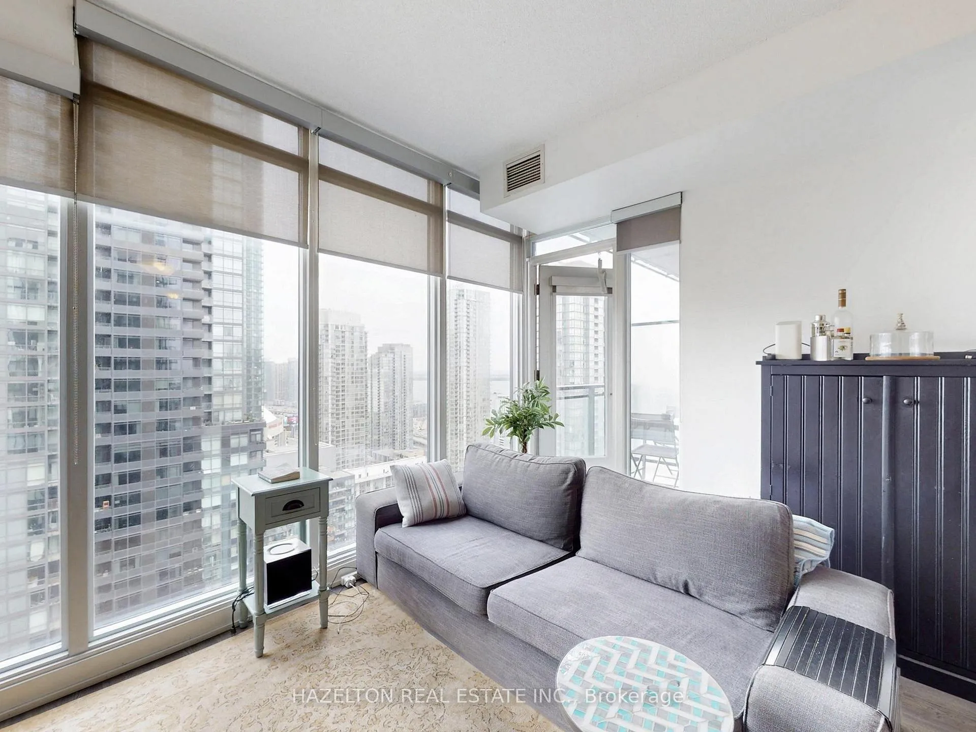 Photo 6 of Unit 3502, 25 Capreol Court, Toronto, Waterfront Communities — HOMEH