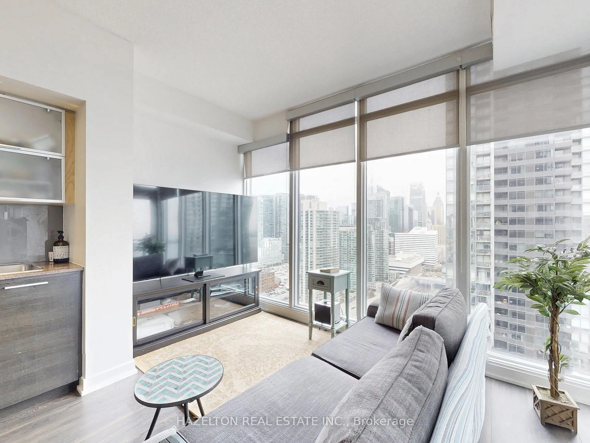 Photo 9 of Unit 3502, 25 Capreol Court, Toronto, Waterfront Communities — HOMEH