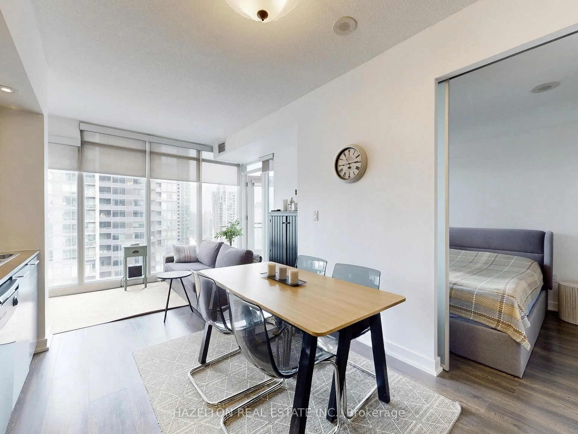 Photo 14 of Unit 3502, 25 Capreol Court, Toronto, Waterfront Communities — HOMEH