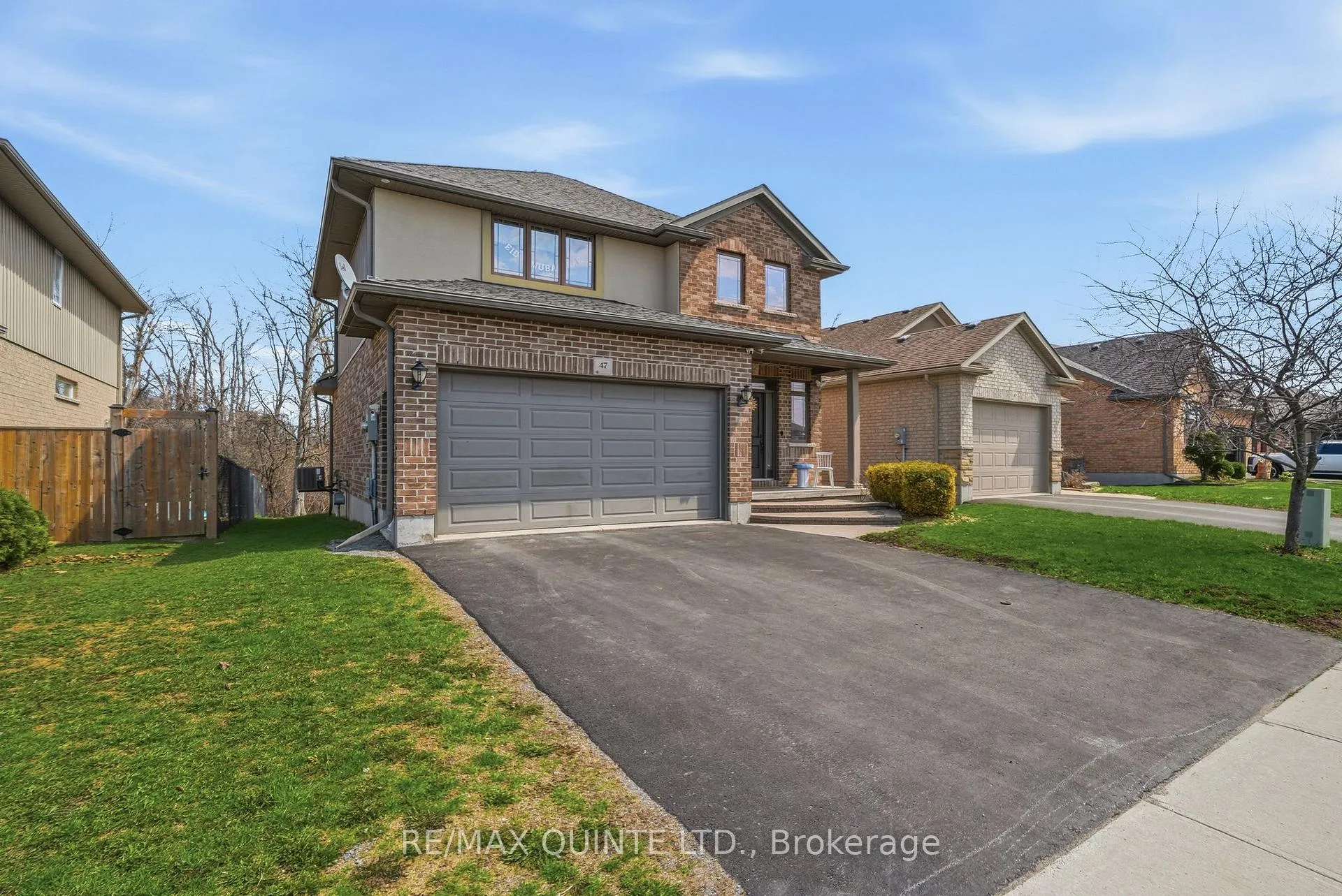 Photo 2 of 47 Hanover Court, Belleville, Thurlow Ward — HOMEH