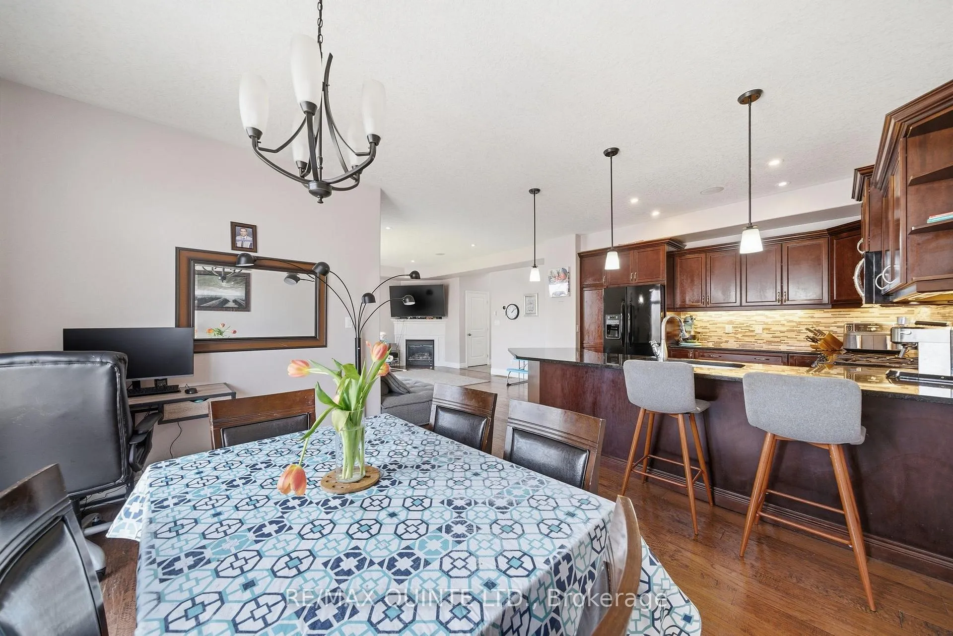 Photo 13 of 47 Hanover Court, Belleville, Thurlow Ward — HOMEH