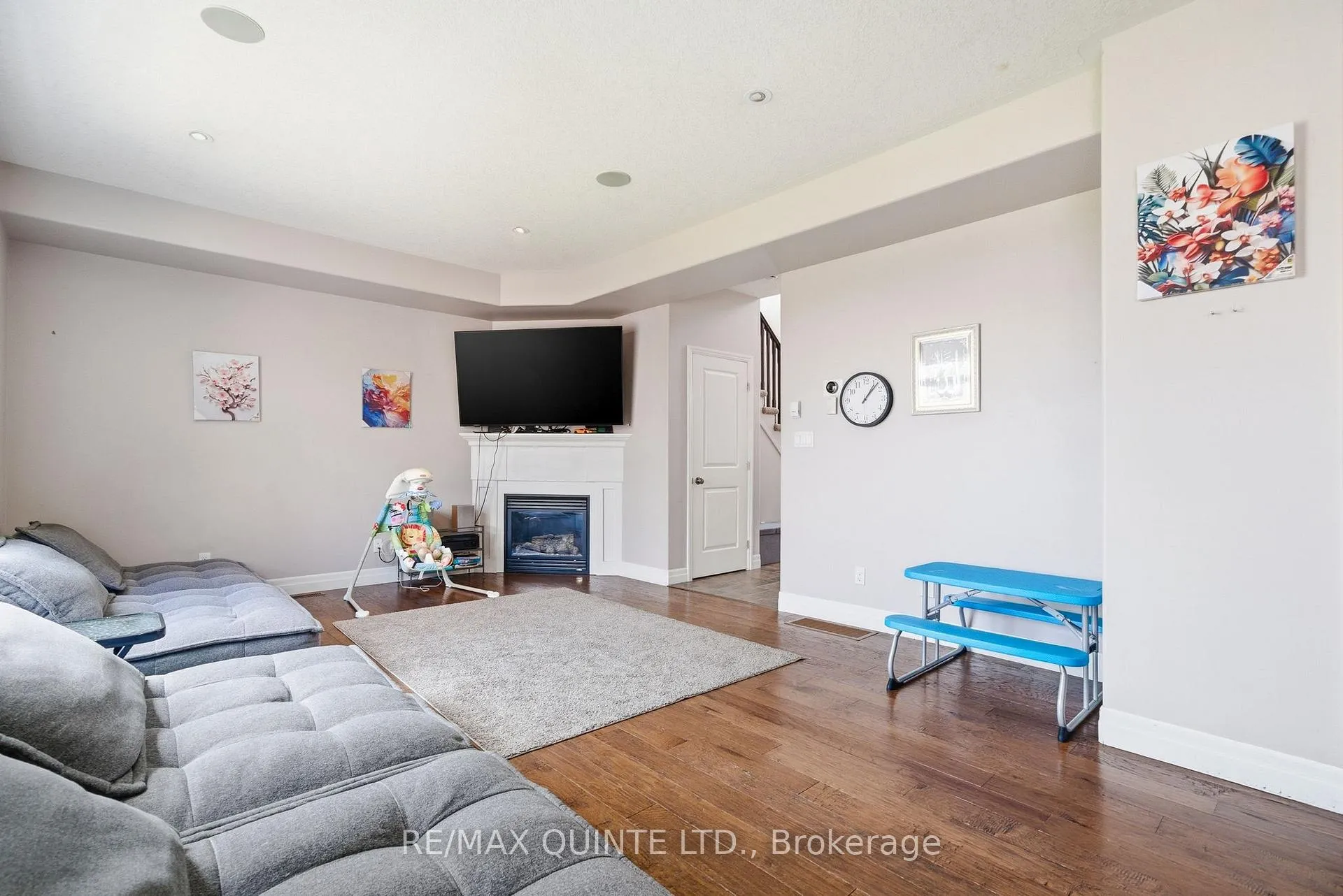 Photo 14 of 47 Hanover Court, Belleville, Thurlow Ward — HOMEH