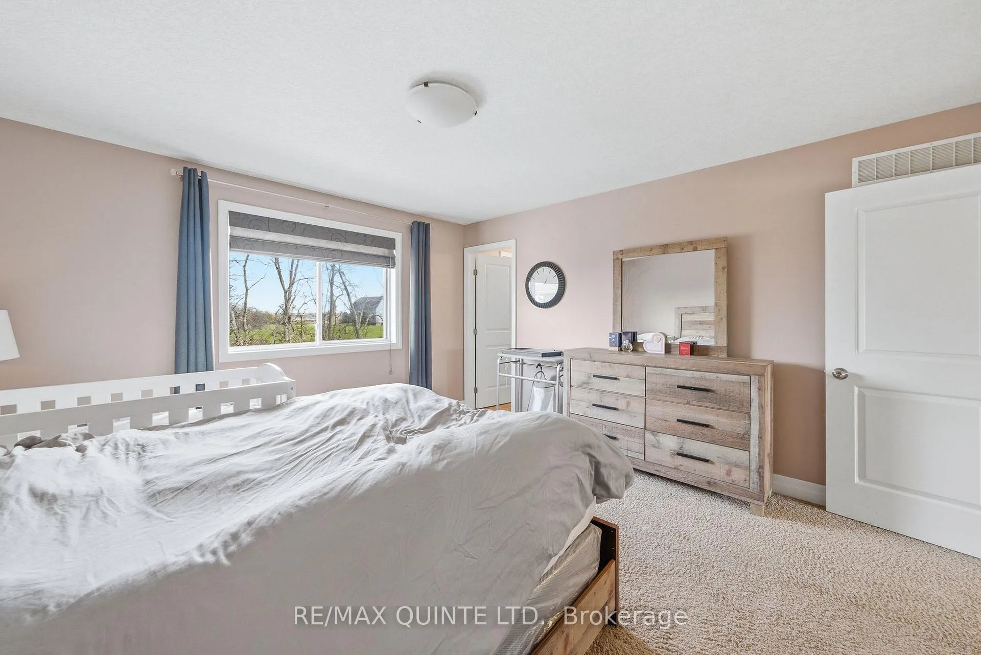 Photo 19 of 47 Hanover Court, Belleville, Thurlow Ward — HOMEH
