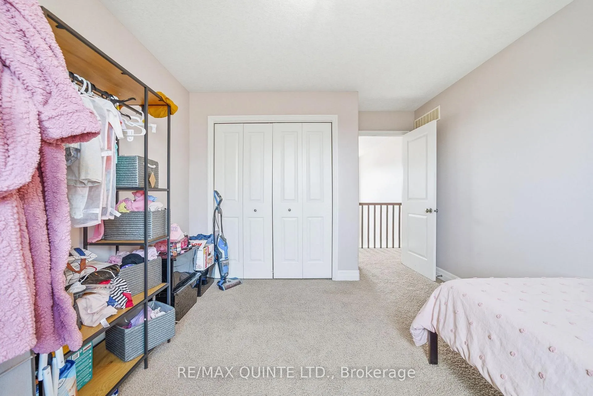 Photo 23 of 47 Hanover Court, Belleville, Thurlow Ward — HOMEH