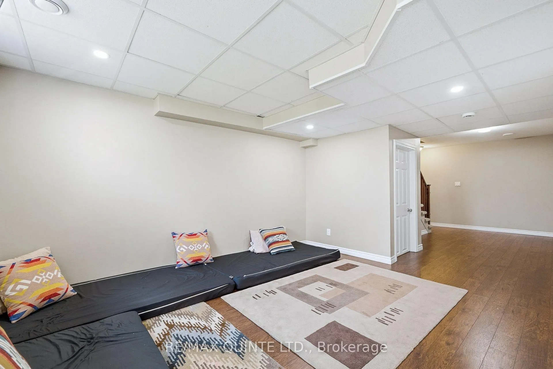 Photo 26 of 47 Hanover Court, Belleville, Thurlow Ward — HOMEH