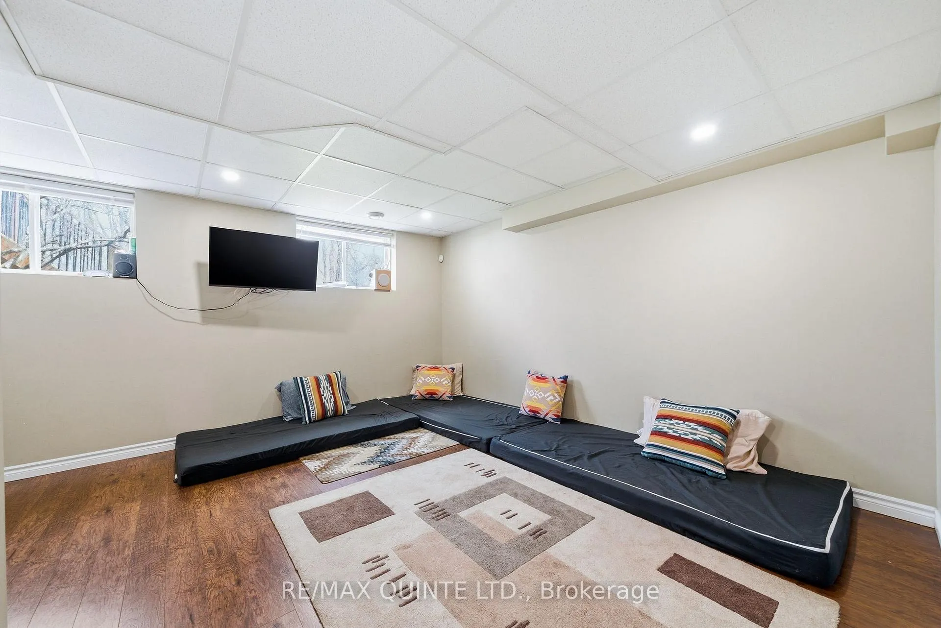 Photo 27 of 47 Hanover Court, Belleville, Thurlow Ward — HOMEH